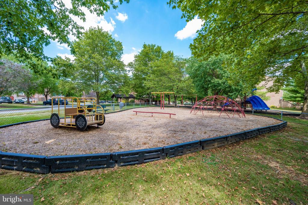 7990 SCHOONER COURT