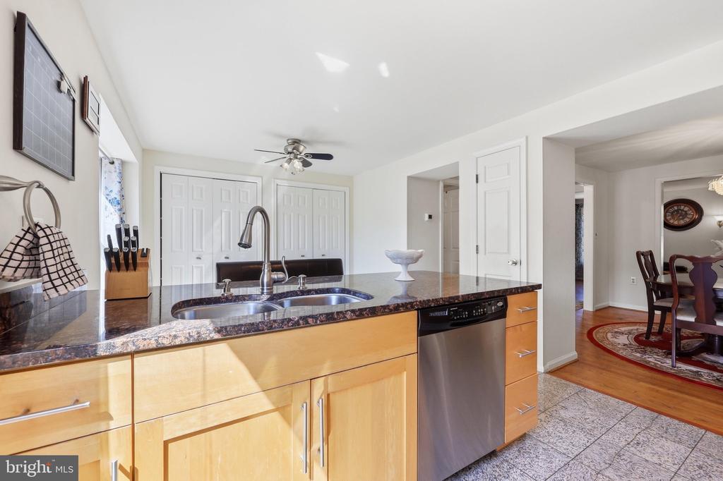 7990 SCHOONER COURT