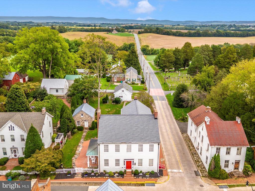 1 W MAIN STREET