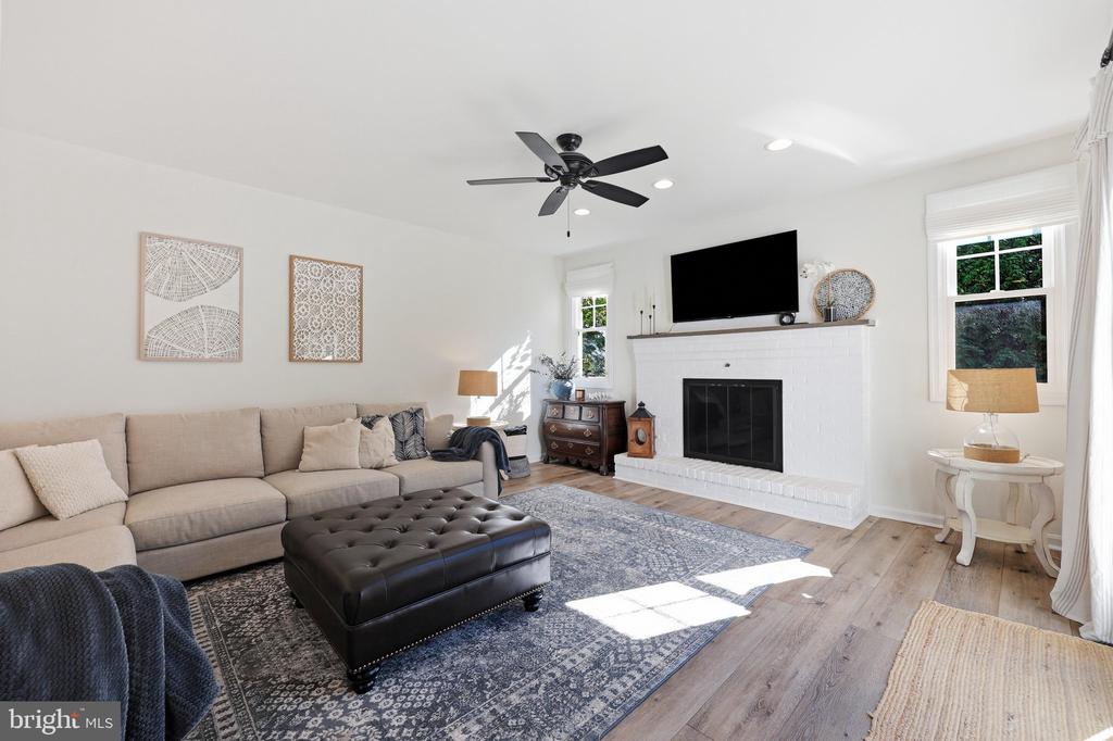 4609 SKYLINE TERRACE