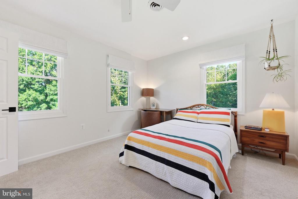 4609 SKYLINE TERRACE