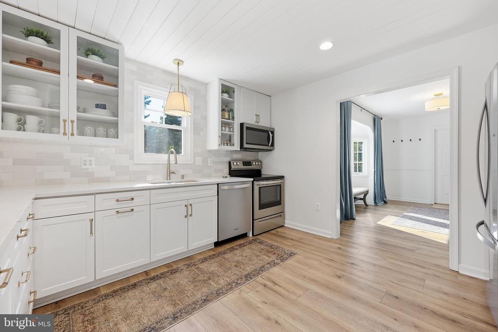 4609 SKYLINE TERRACE