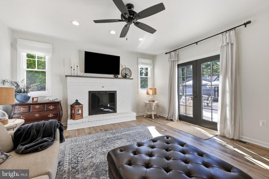 4609 SKYLINE TERRACE