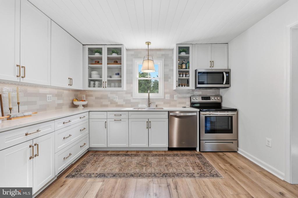 4609 SKYLINE TERRACE