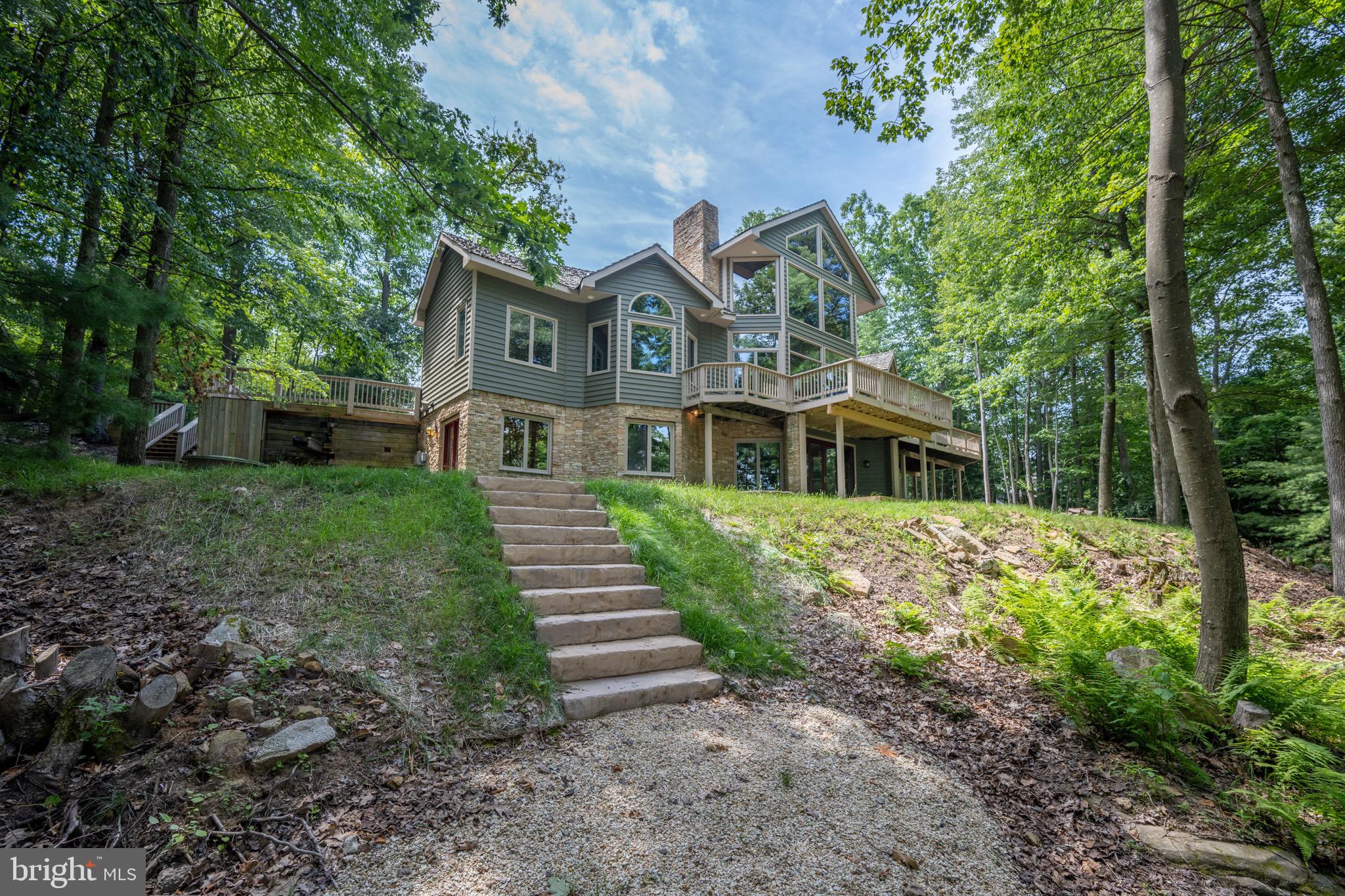 173 Pinnacle Dr