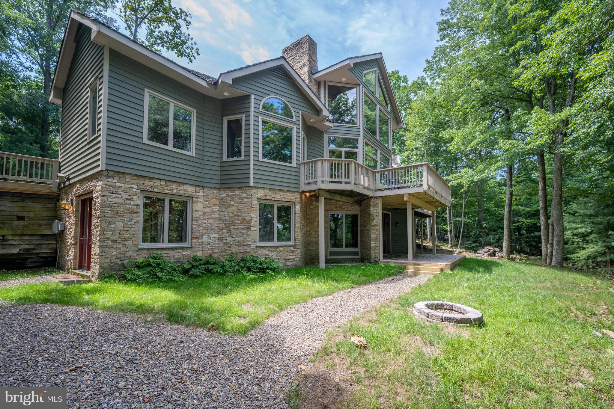 173 Pinnacle Dr