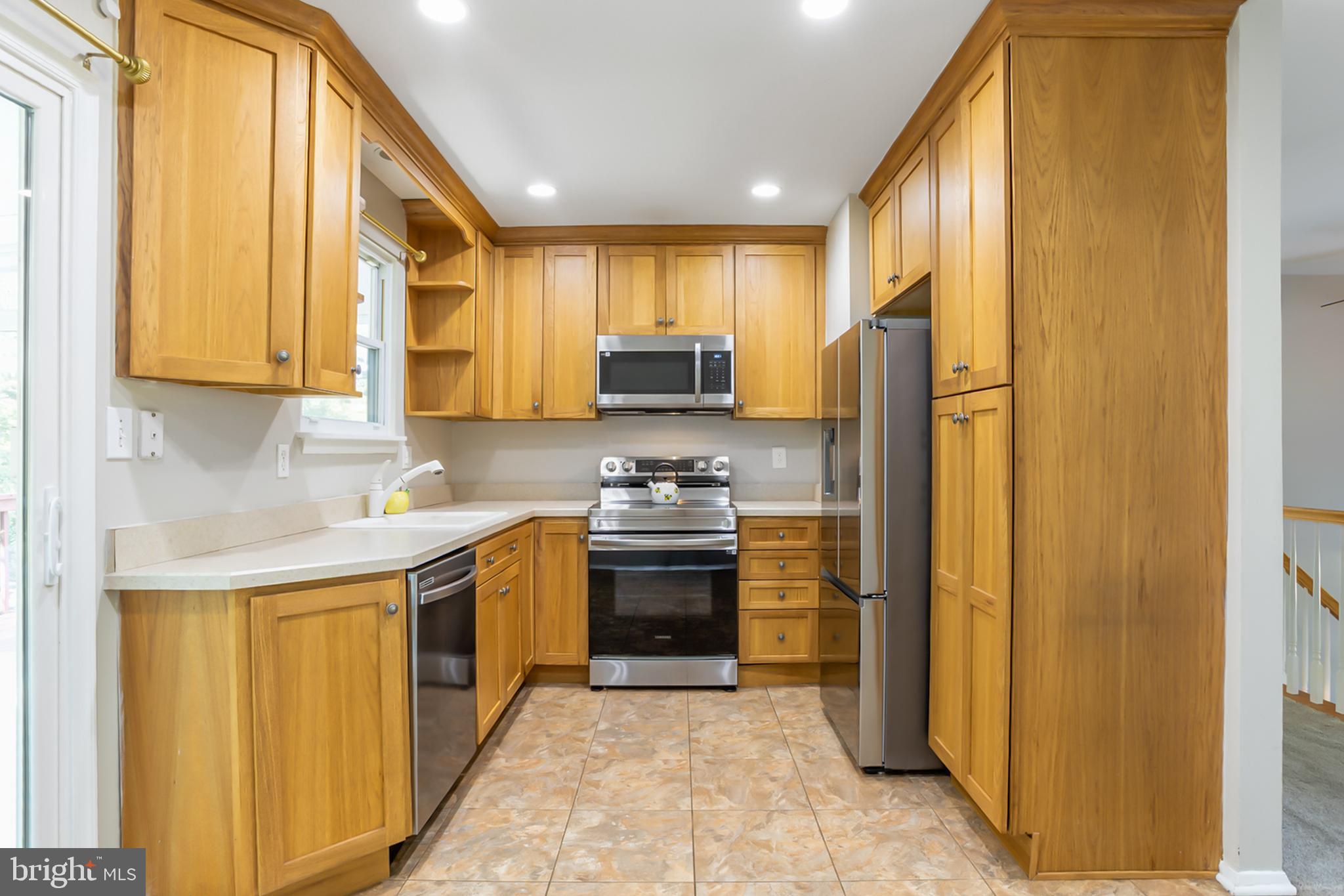 4701 HALE HAVEN DRIVE