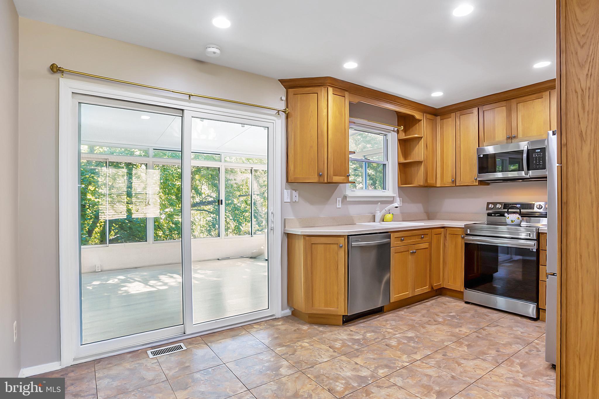 4701 HALE HAVEN DRIVE