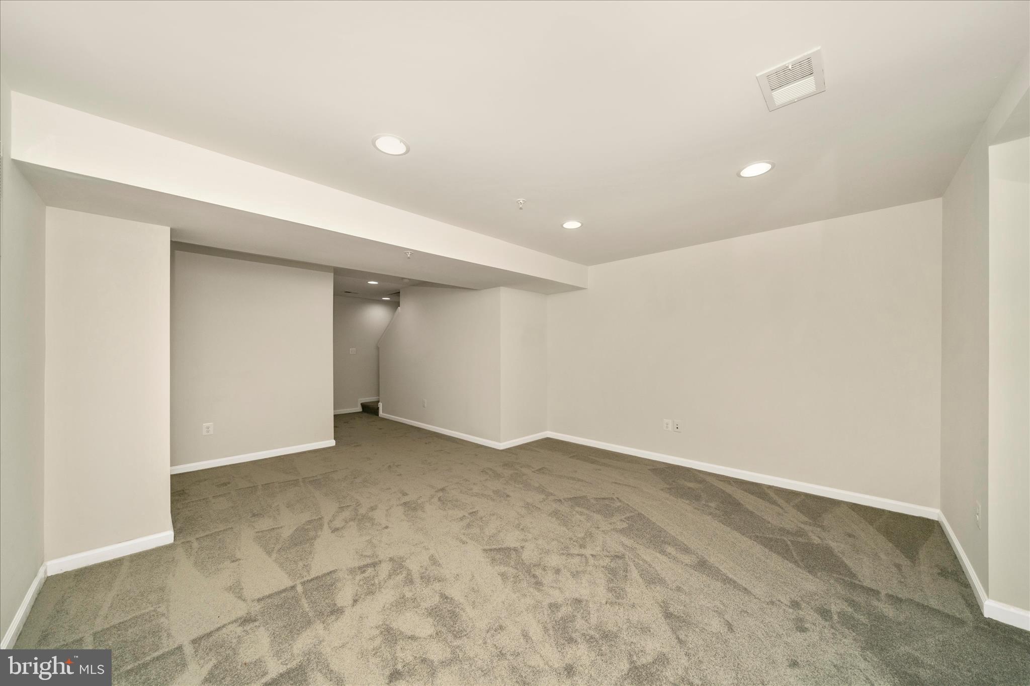 7014 LINDEN AVENUE