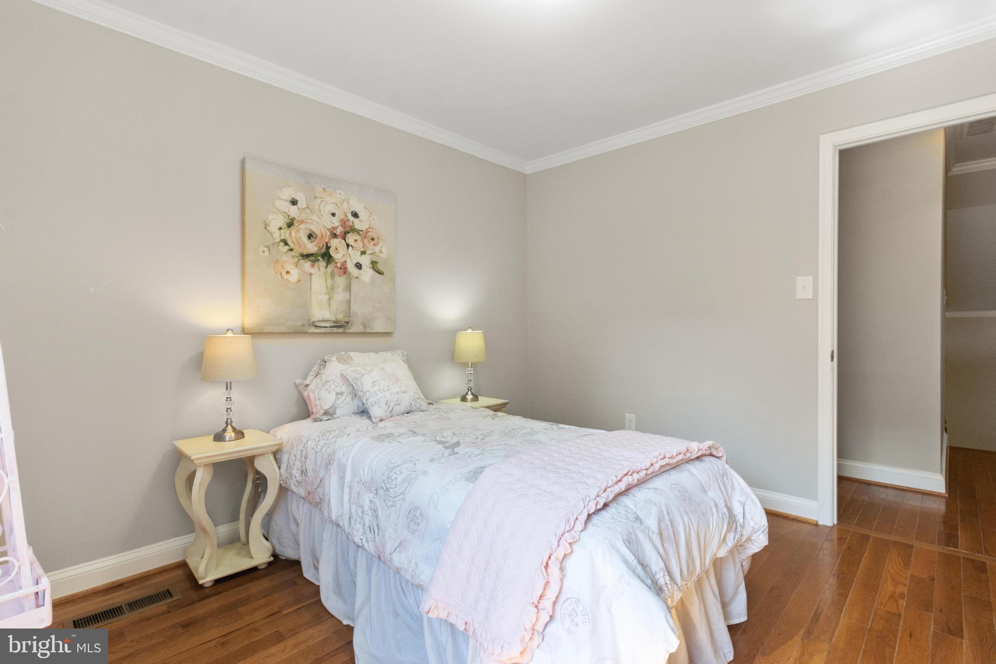 2311 GLENMORE TERRACE