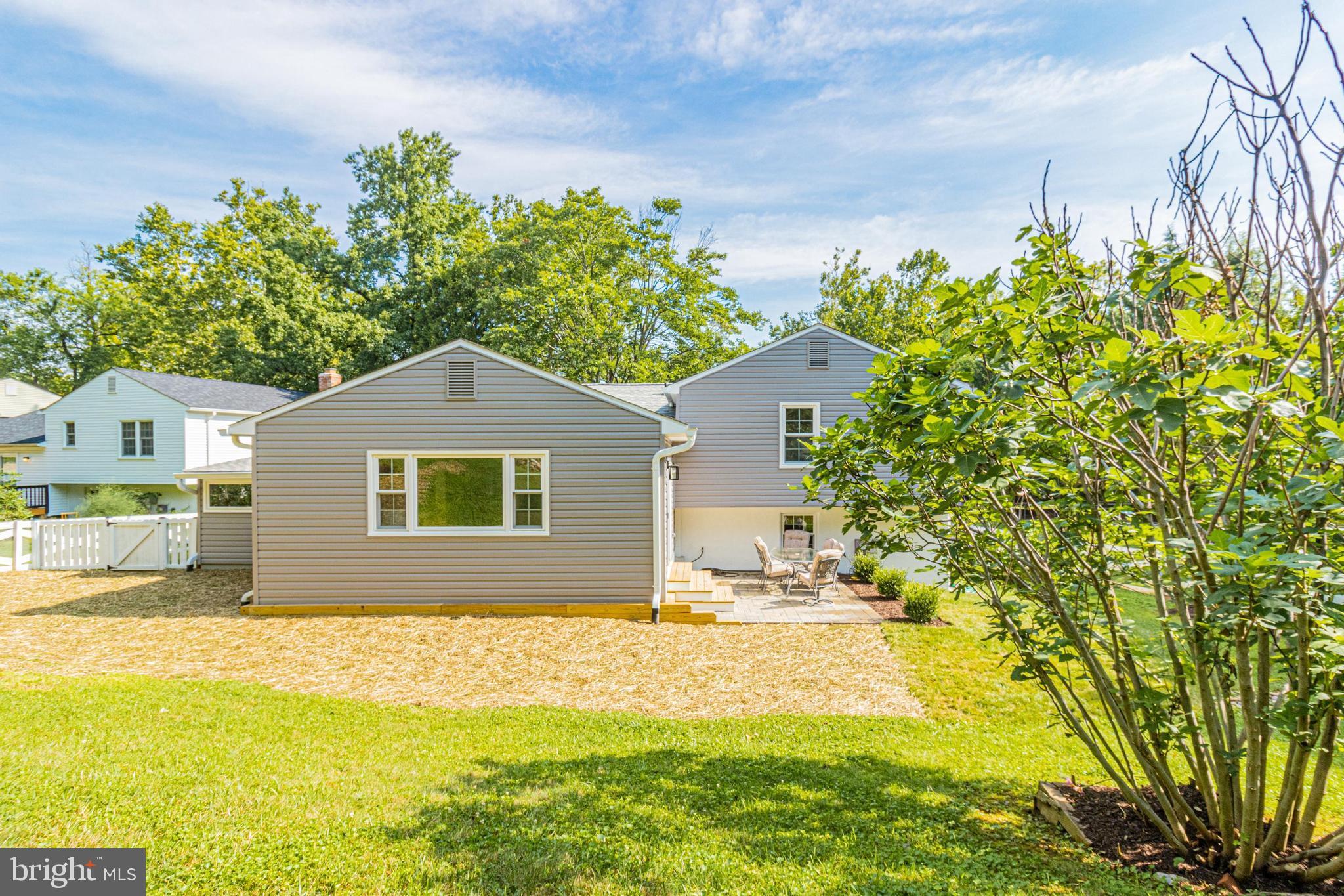 2311 GLENMORE TERRACE