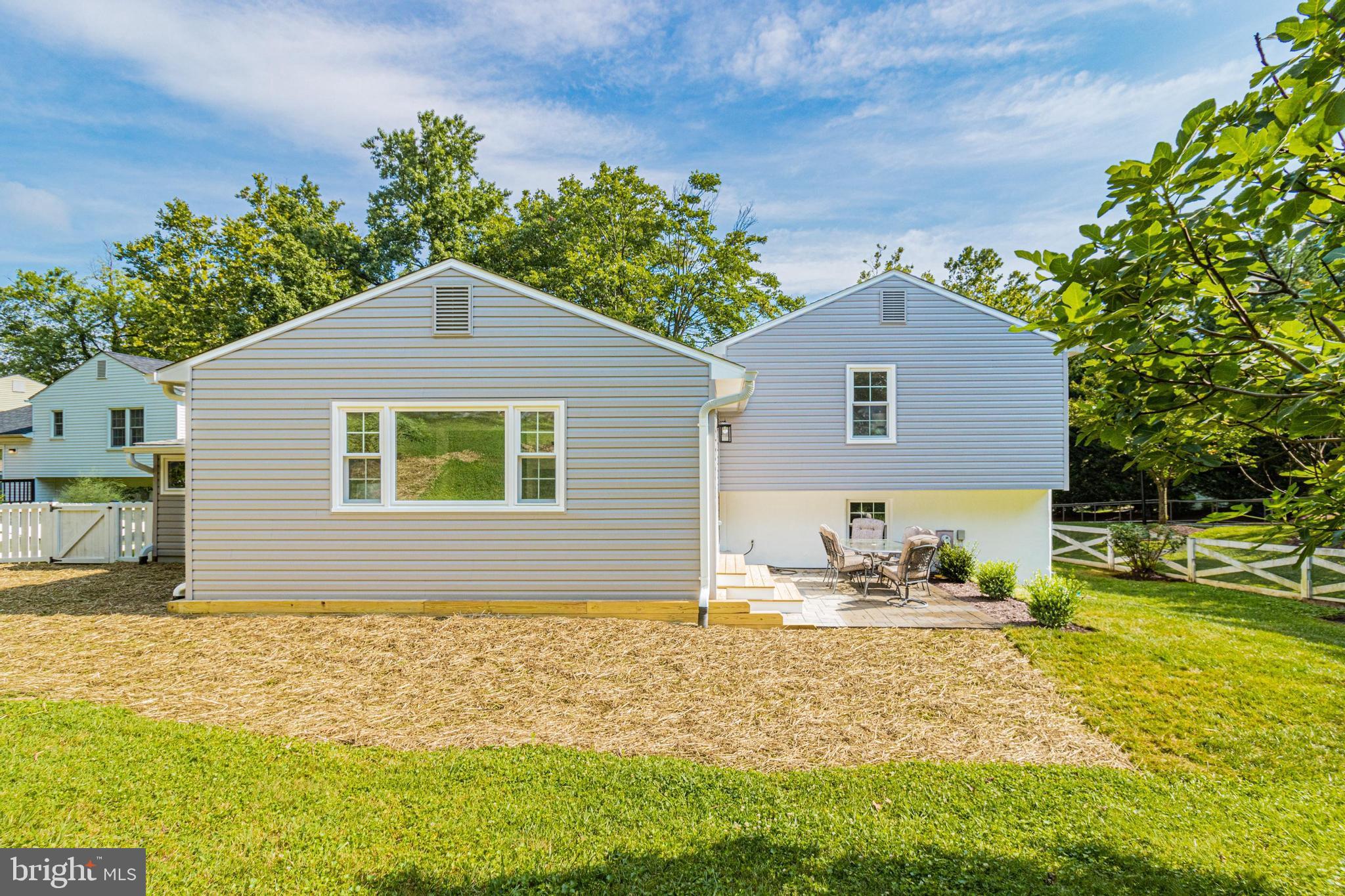 2311 GLENMORE TERRACE