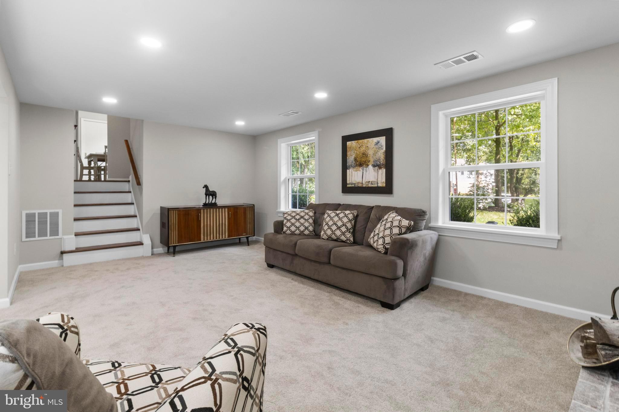 2311 GLENMORE TERRACE