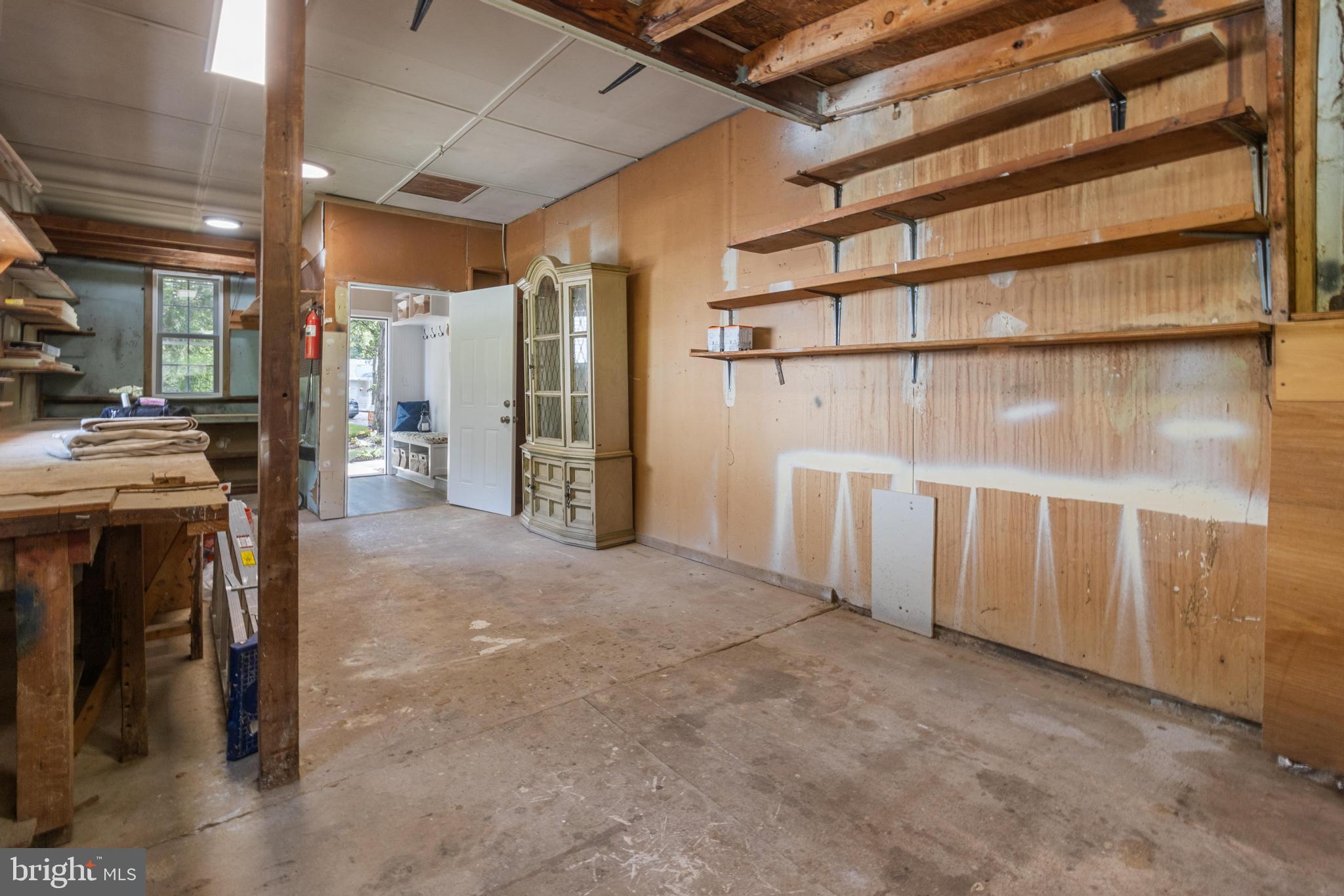 2311 GLENMORE TERRACE