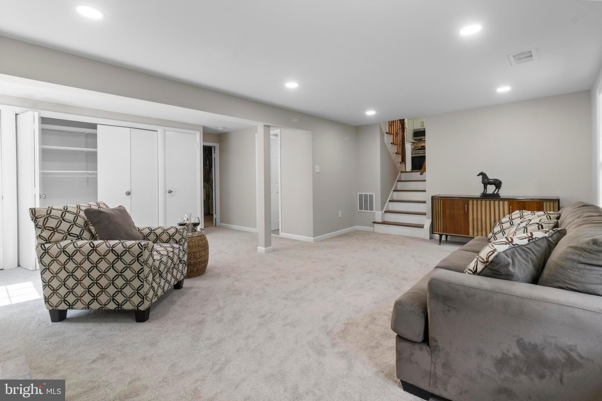 2311 GLENMORE TERRACE