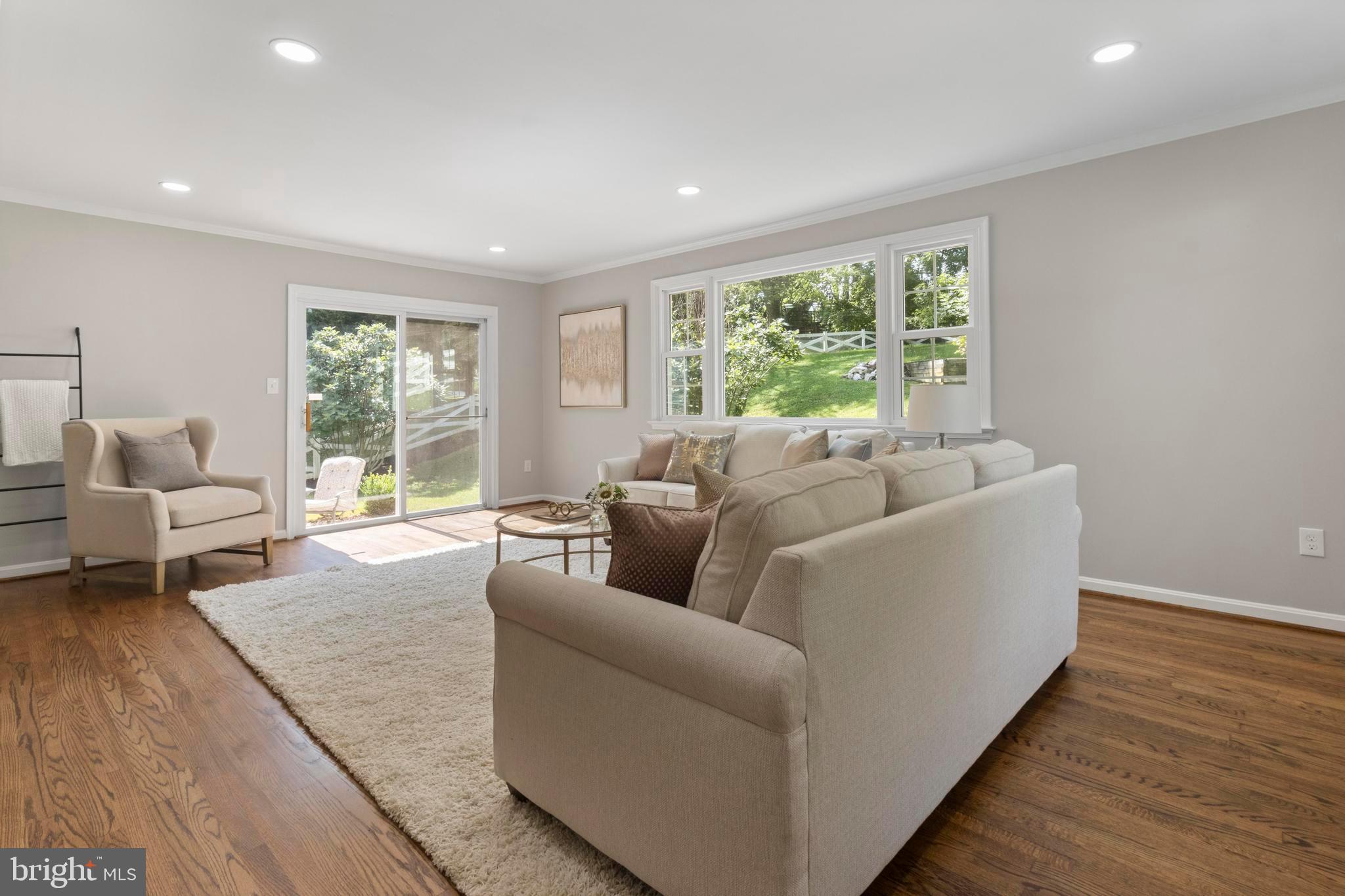2311 GLENMORE TERRACE