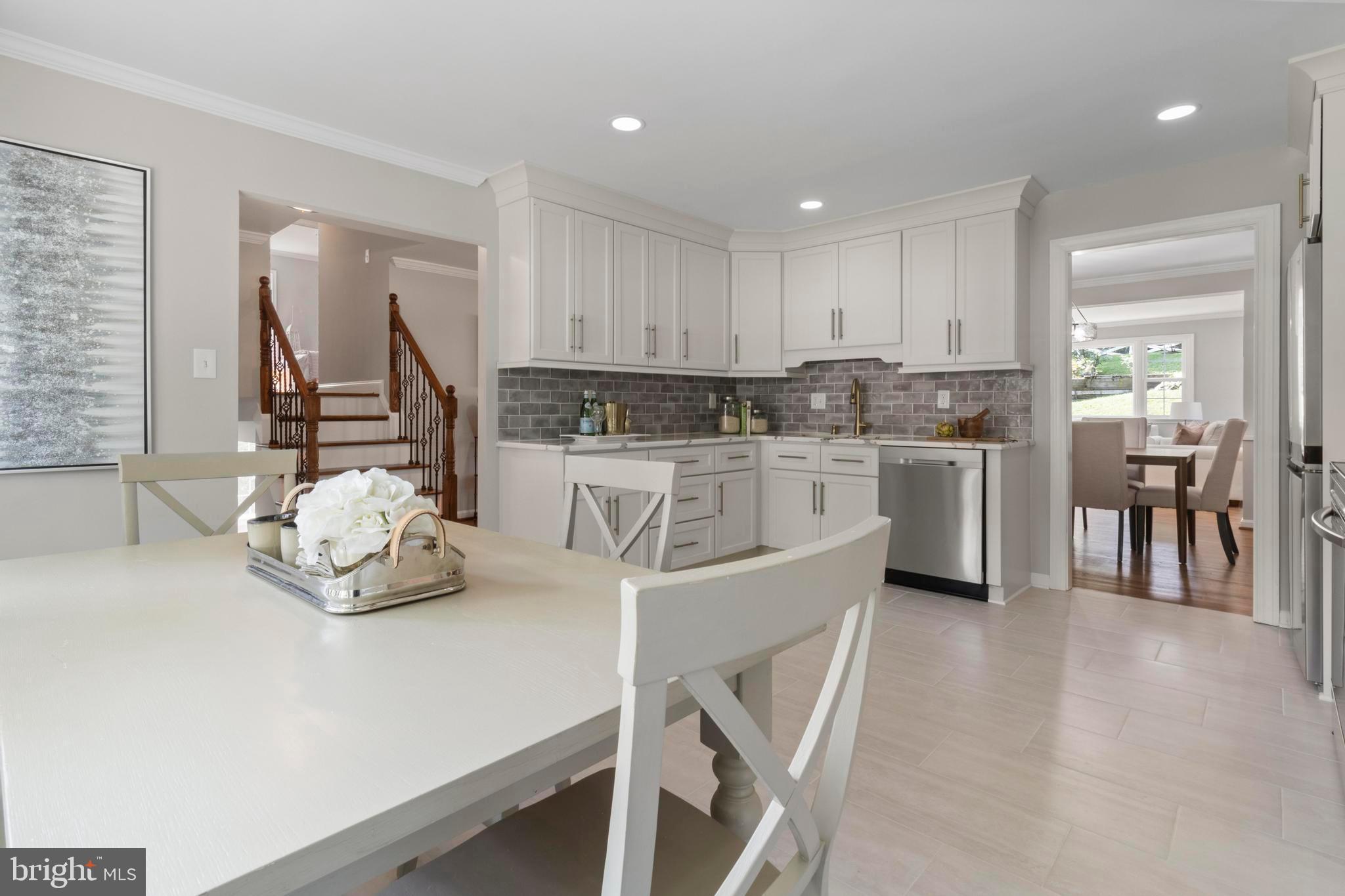 2311 GLENMORE TERRACE