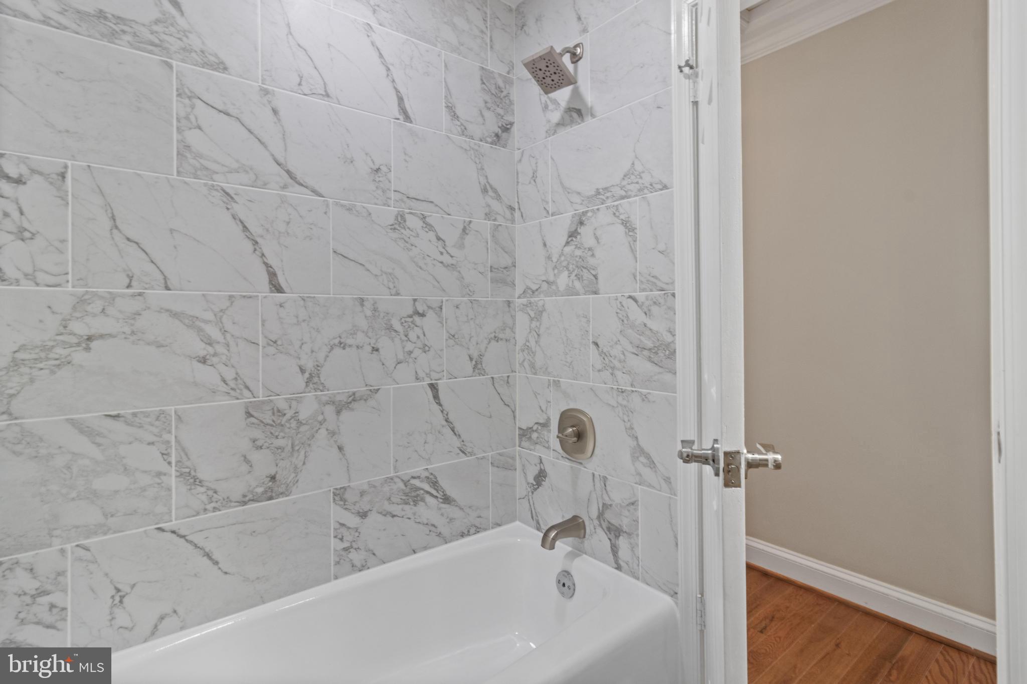 2311 GLENMORE TERRACE