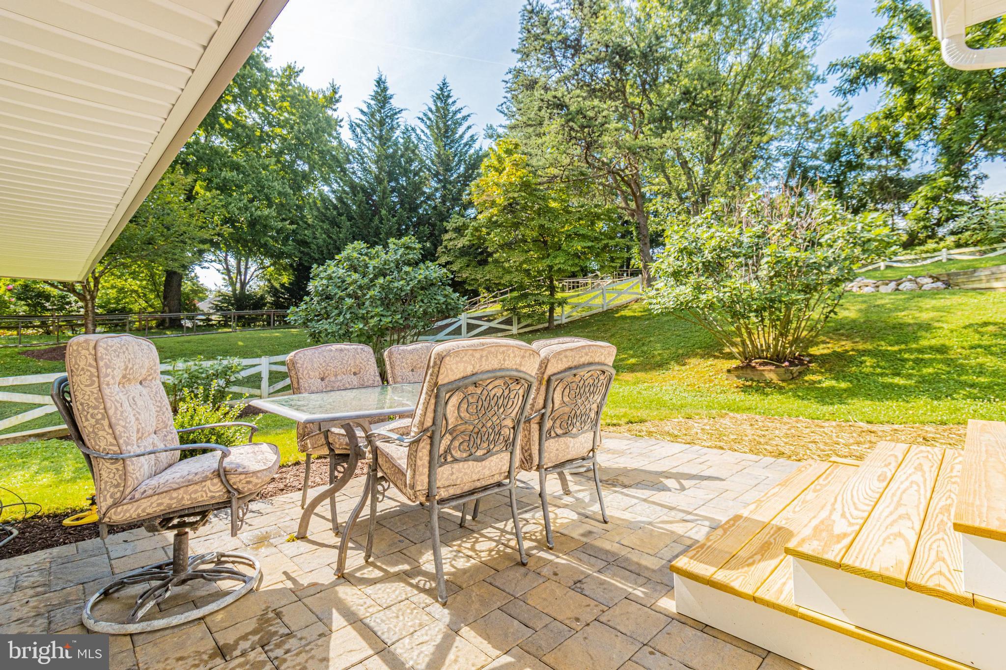 2311 GLENMORE TERRACE