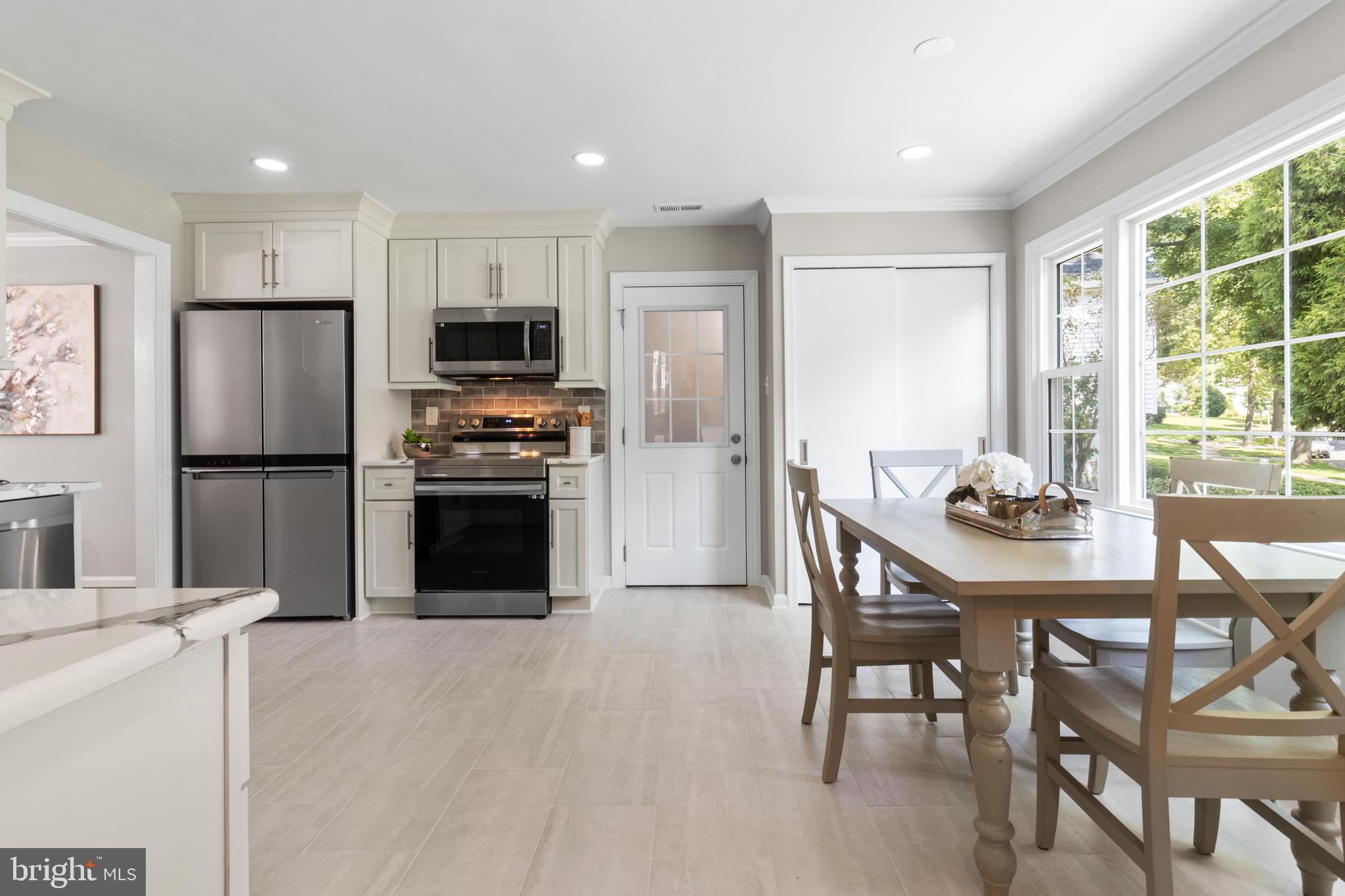2311 GLENMORE TERRACE