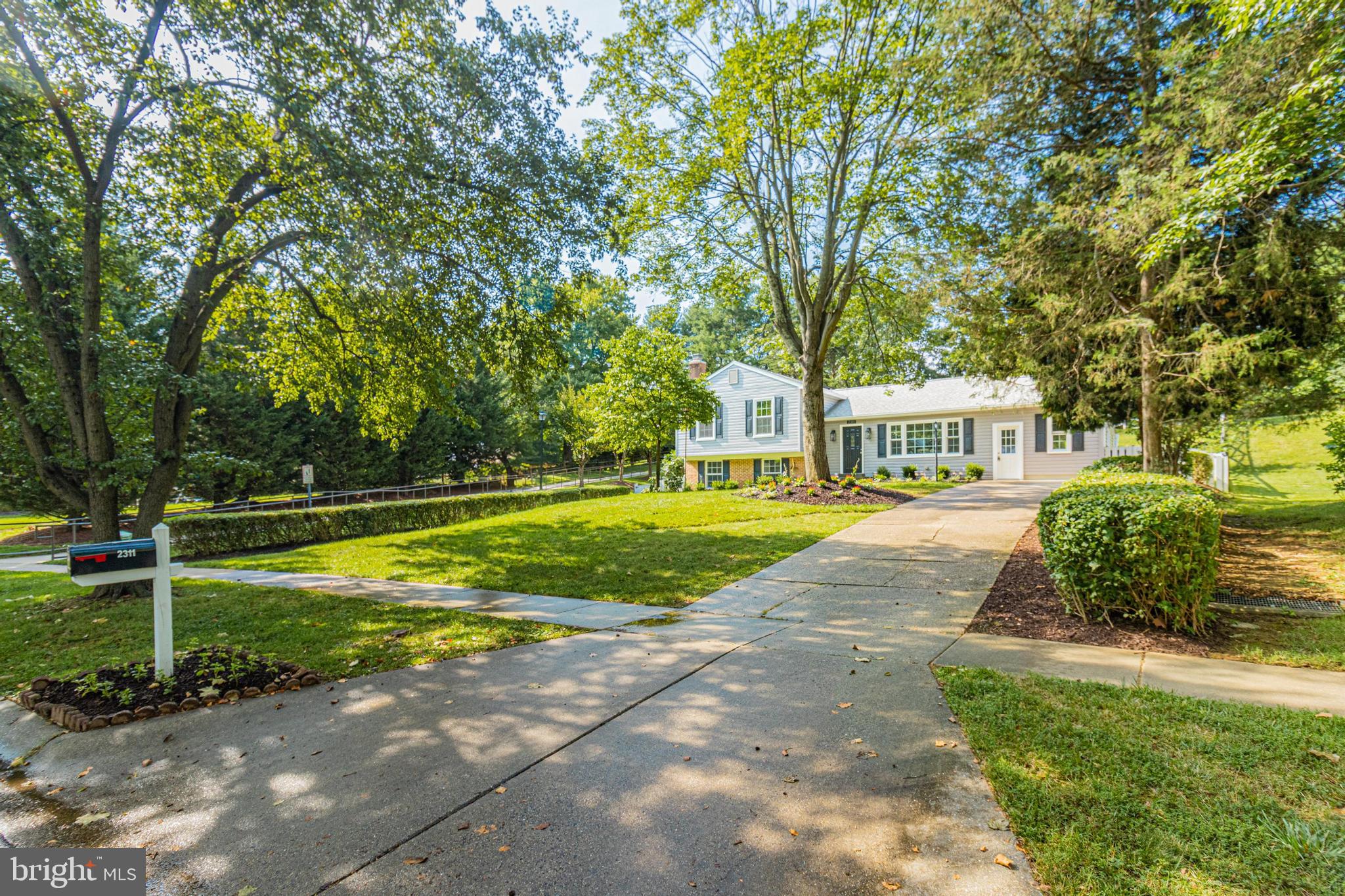 2311 GLENMORE TERRACE