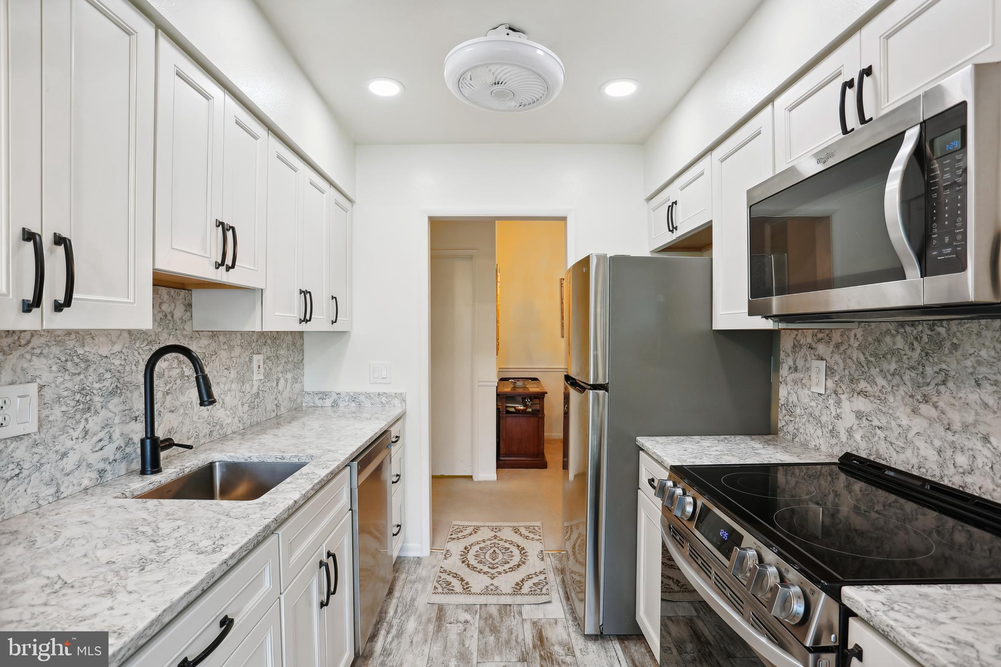 15320 Pine Orchard DRIVE Unit: 83-3D