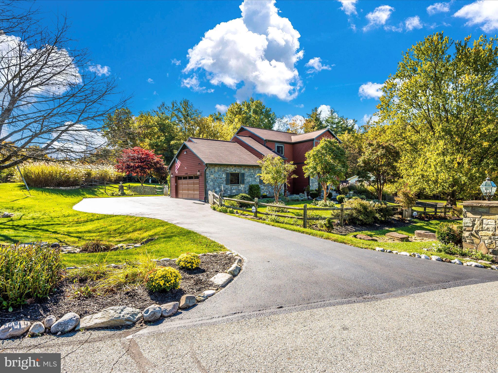 11500 Golden Post LANE