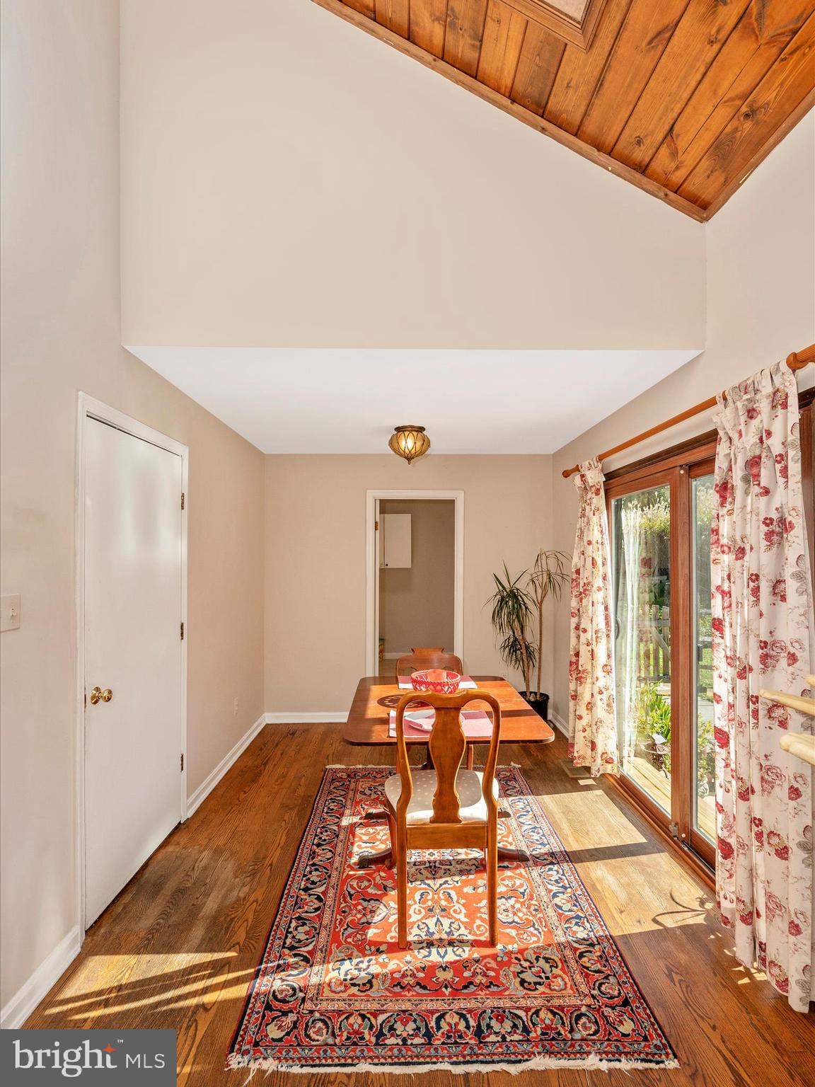 11500 Golden Post LANE