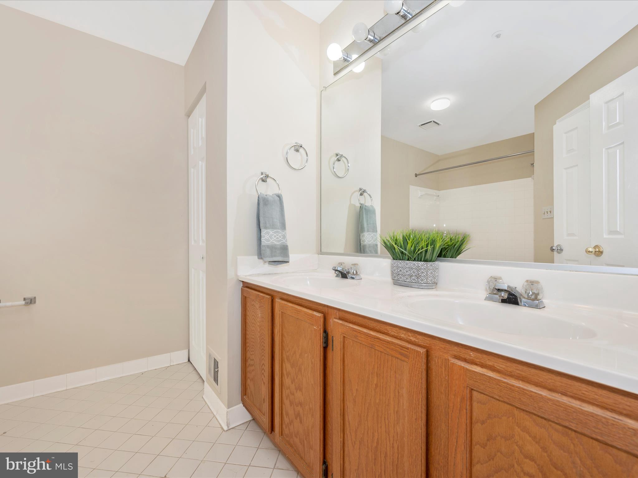 13818 Bronco PLACE Unit: 279