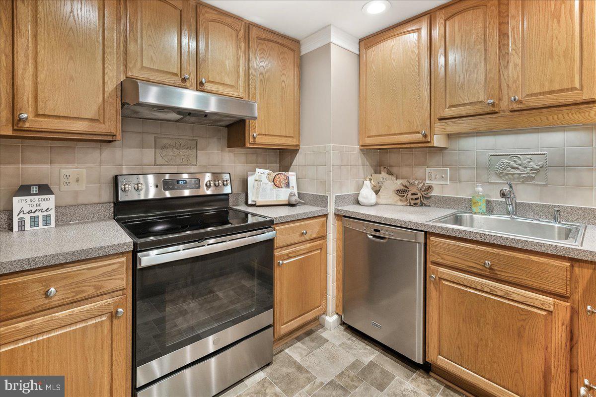 14 Sparrow Valley Court