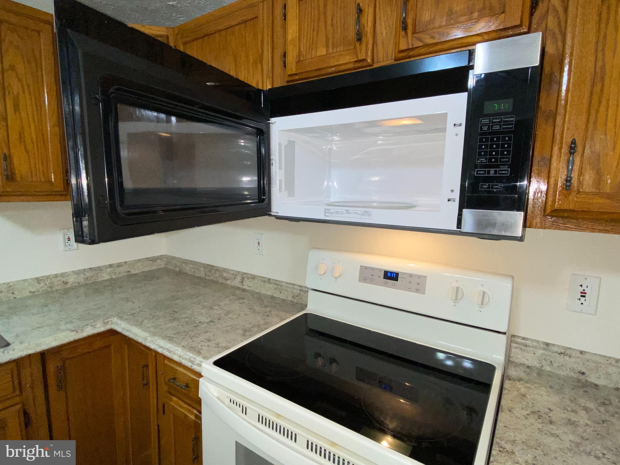 19502 Kildonan Dr