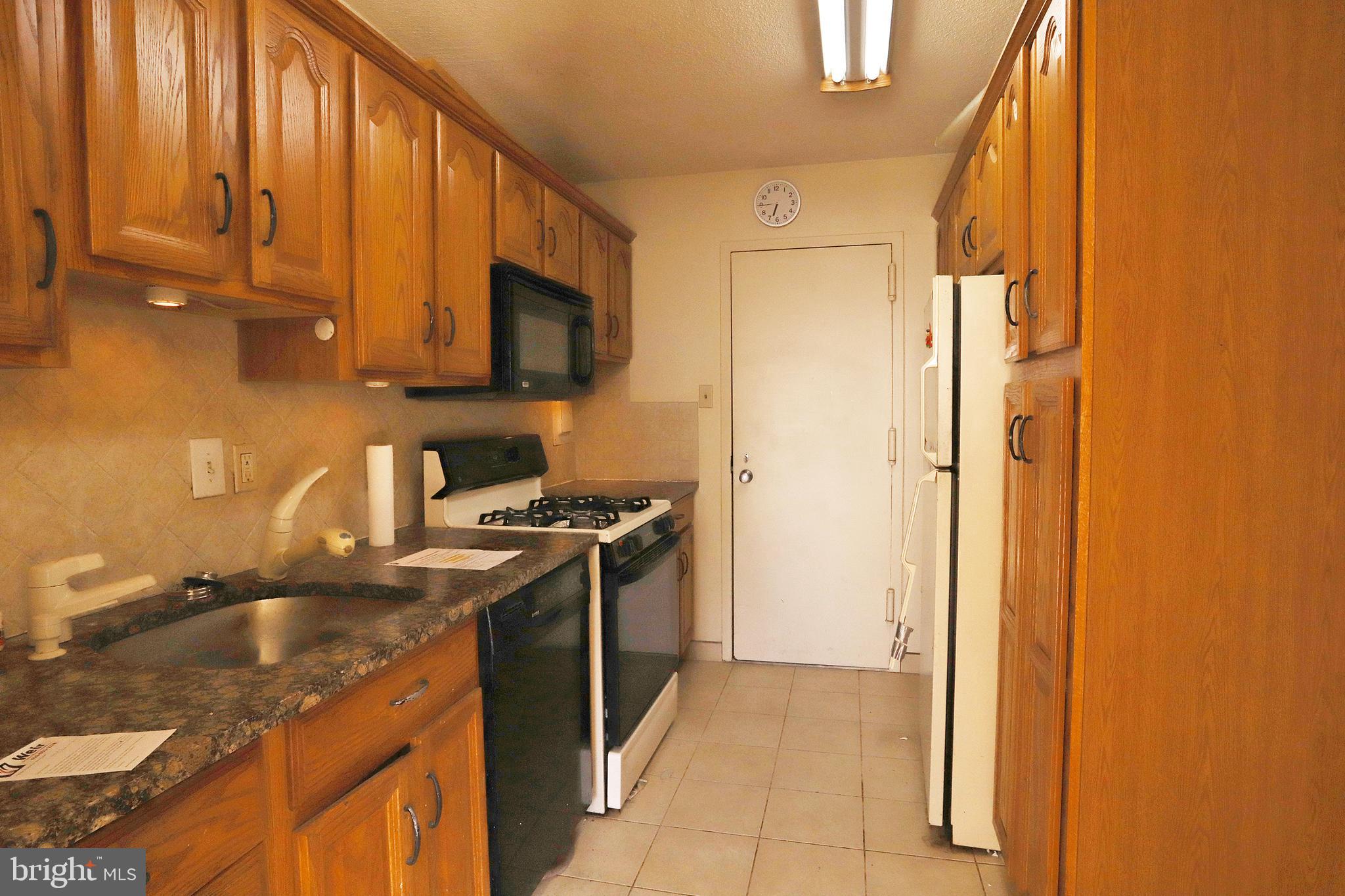 1121 University Blvd W #809-B