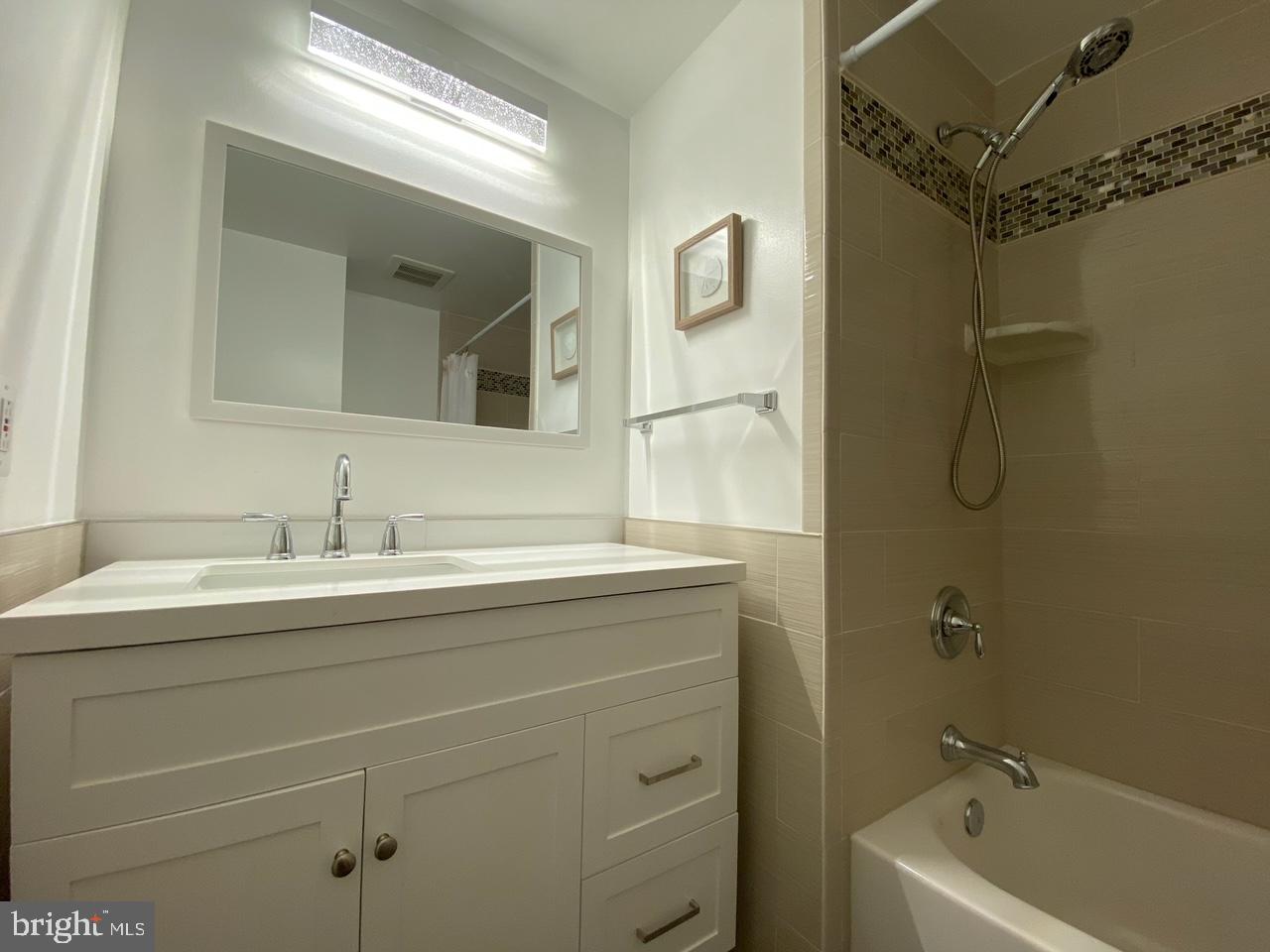 15817 Buena Vista Dr