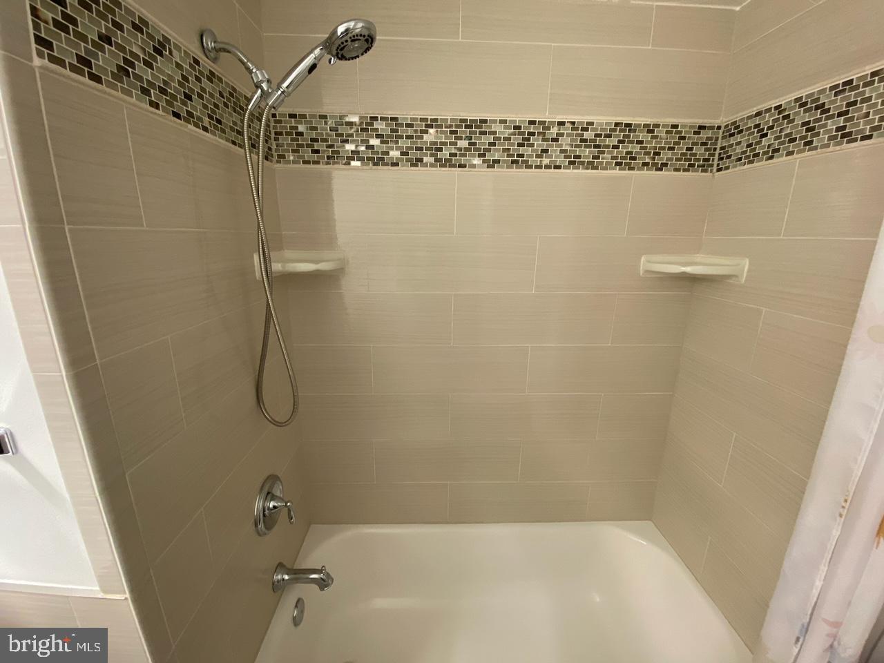 15817 Buena Vista Dr