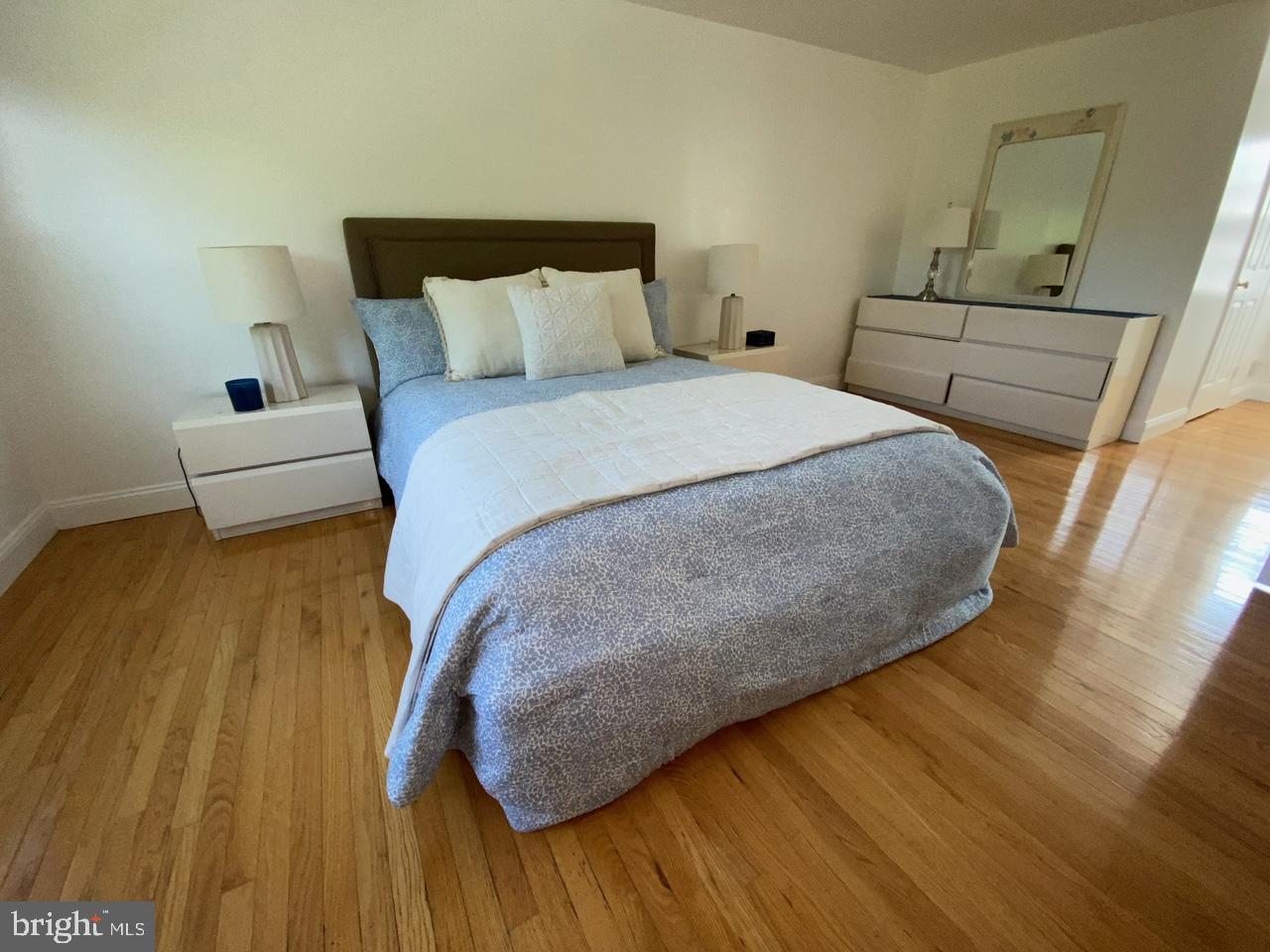 15817 Buena Vista Dr