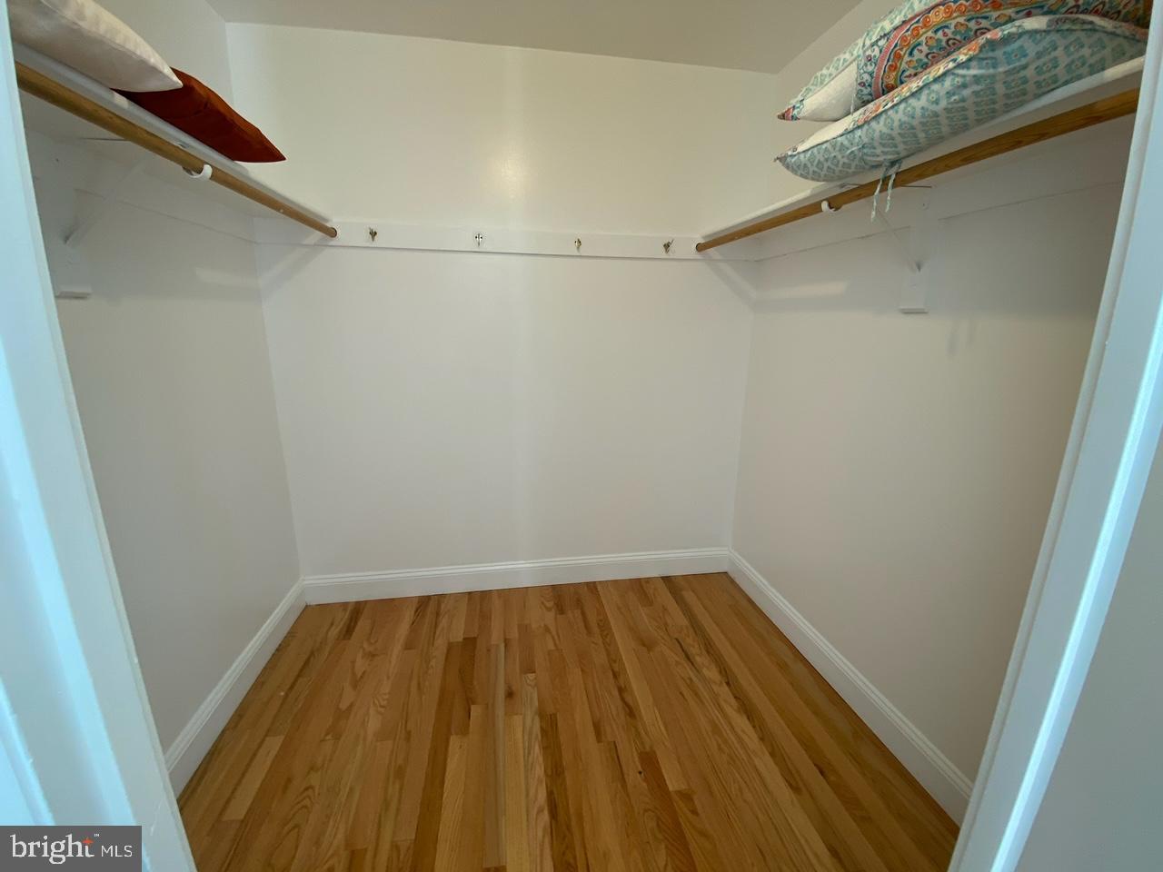 15817 Buena Vista Dr