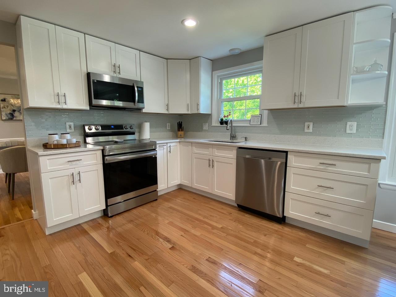 15817 Buena Vista Dr