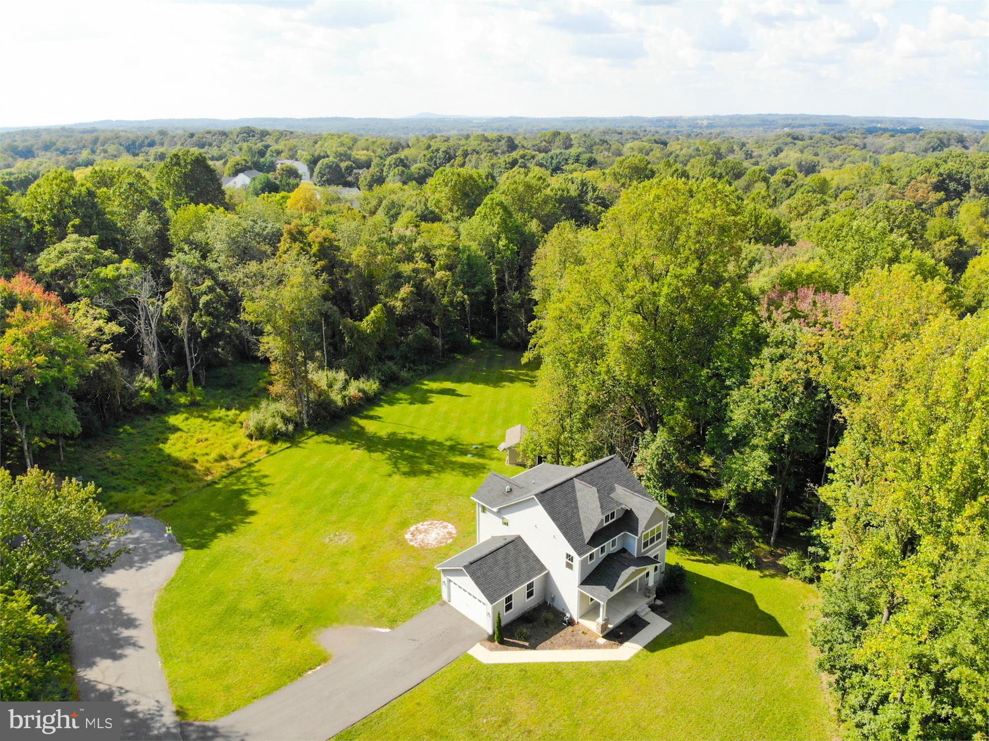 20816 Woodfield Rd