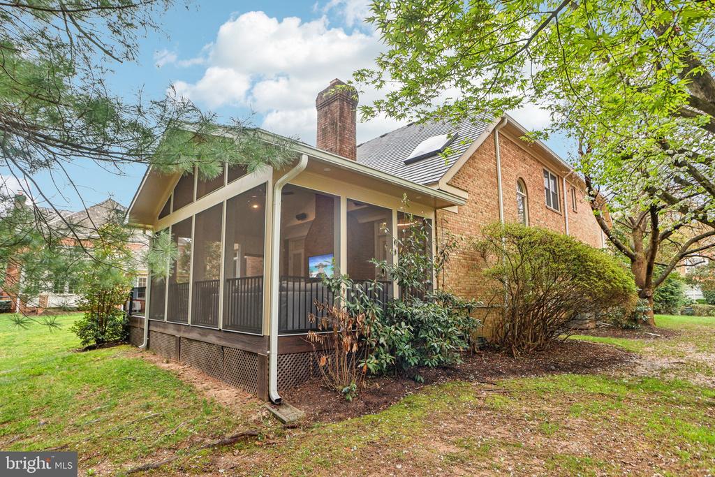 8109 Autumn Gate Ln