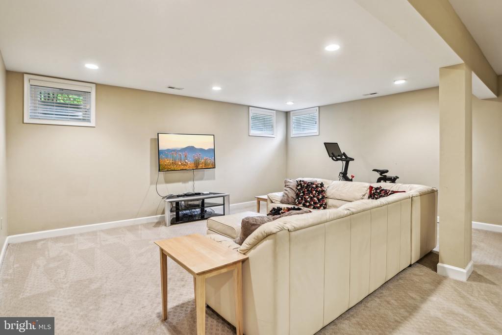 8109 Autumn Gate Ln
