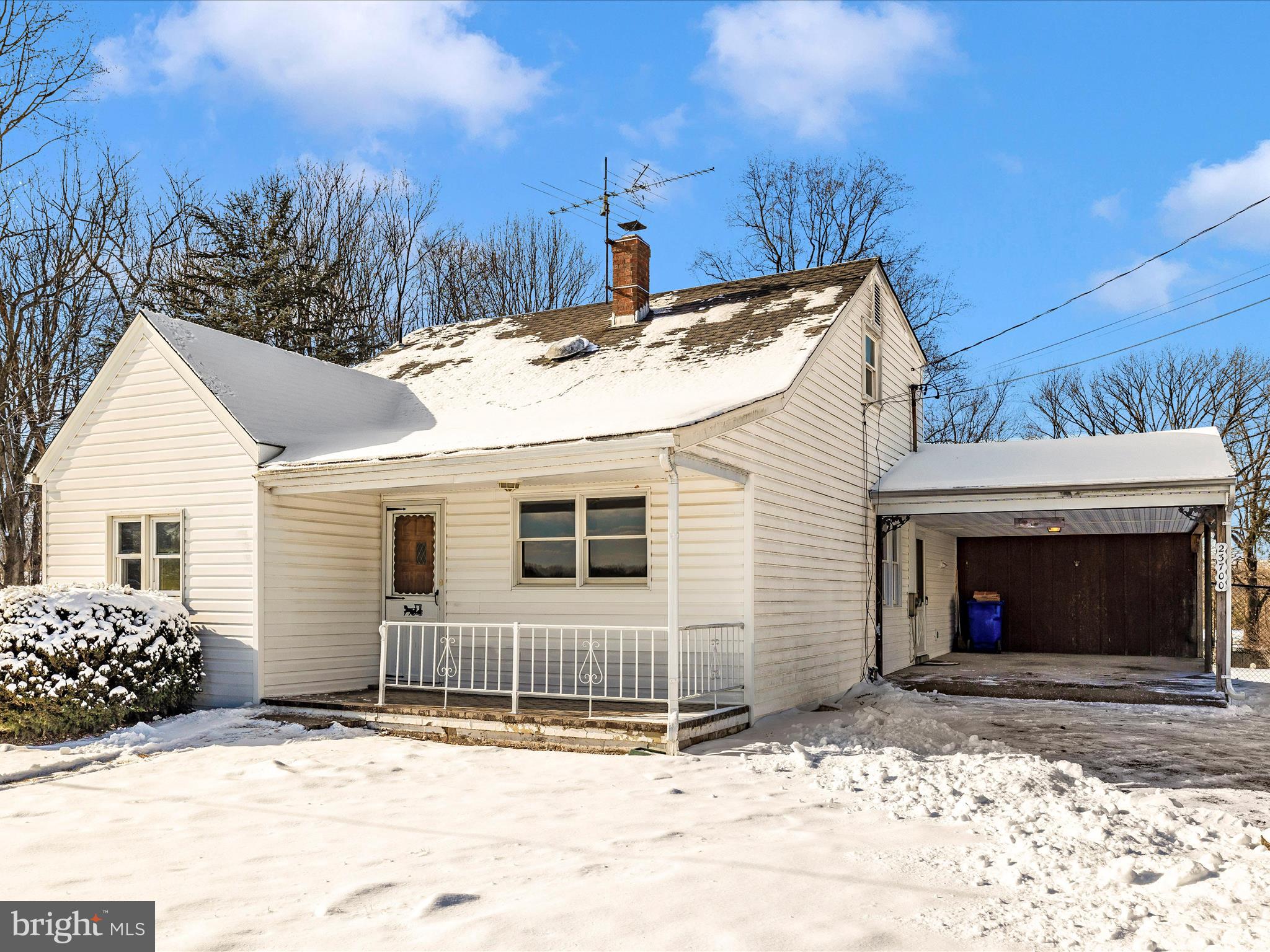 23700 Pleasant View Ln