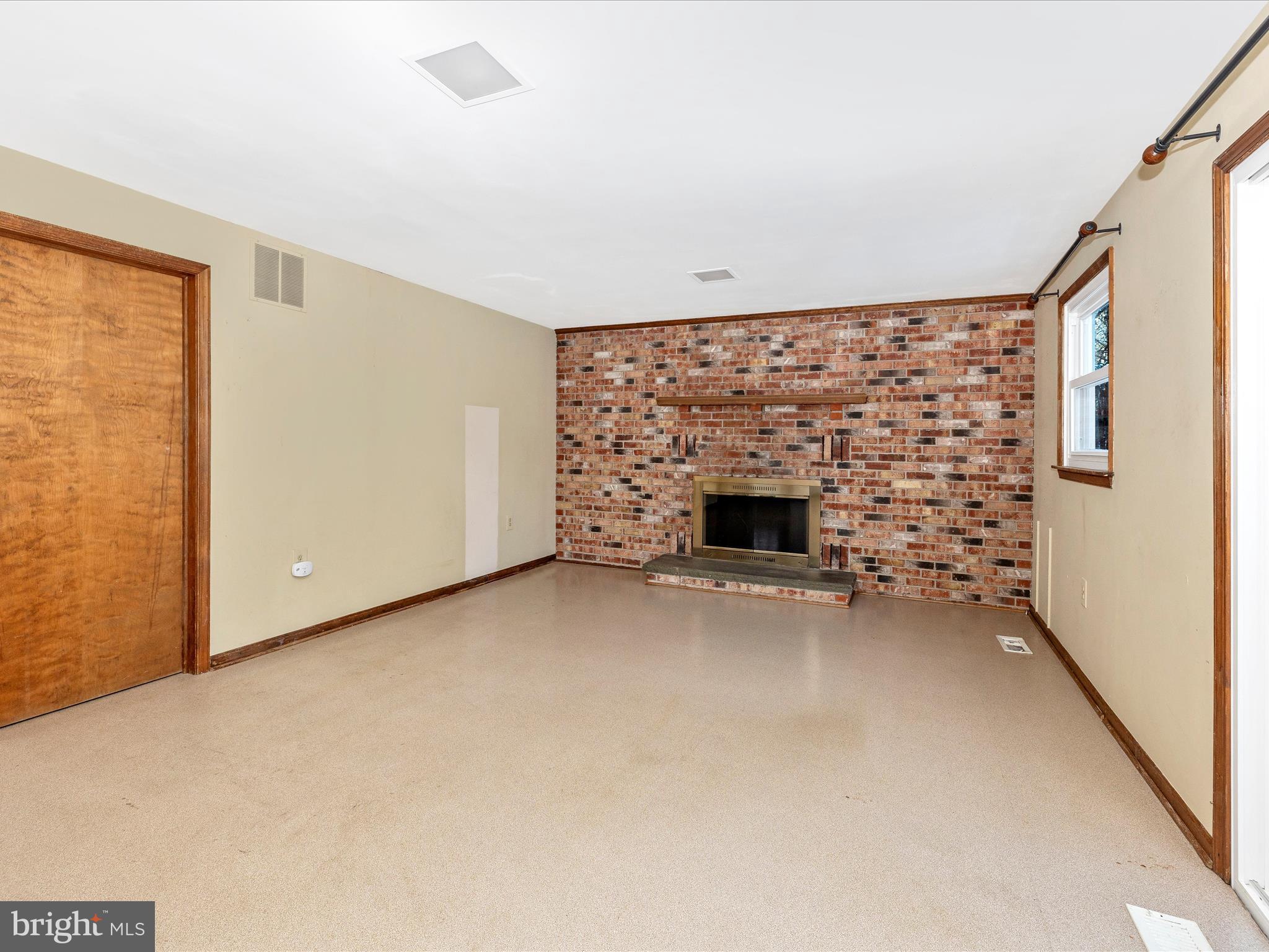 23700 Pleasant View Ln