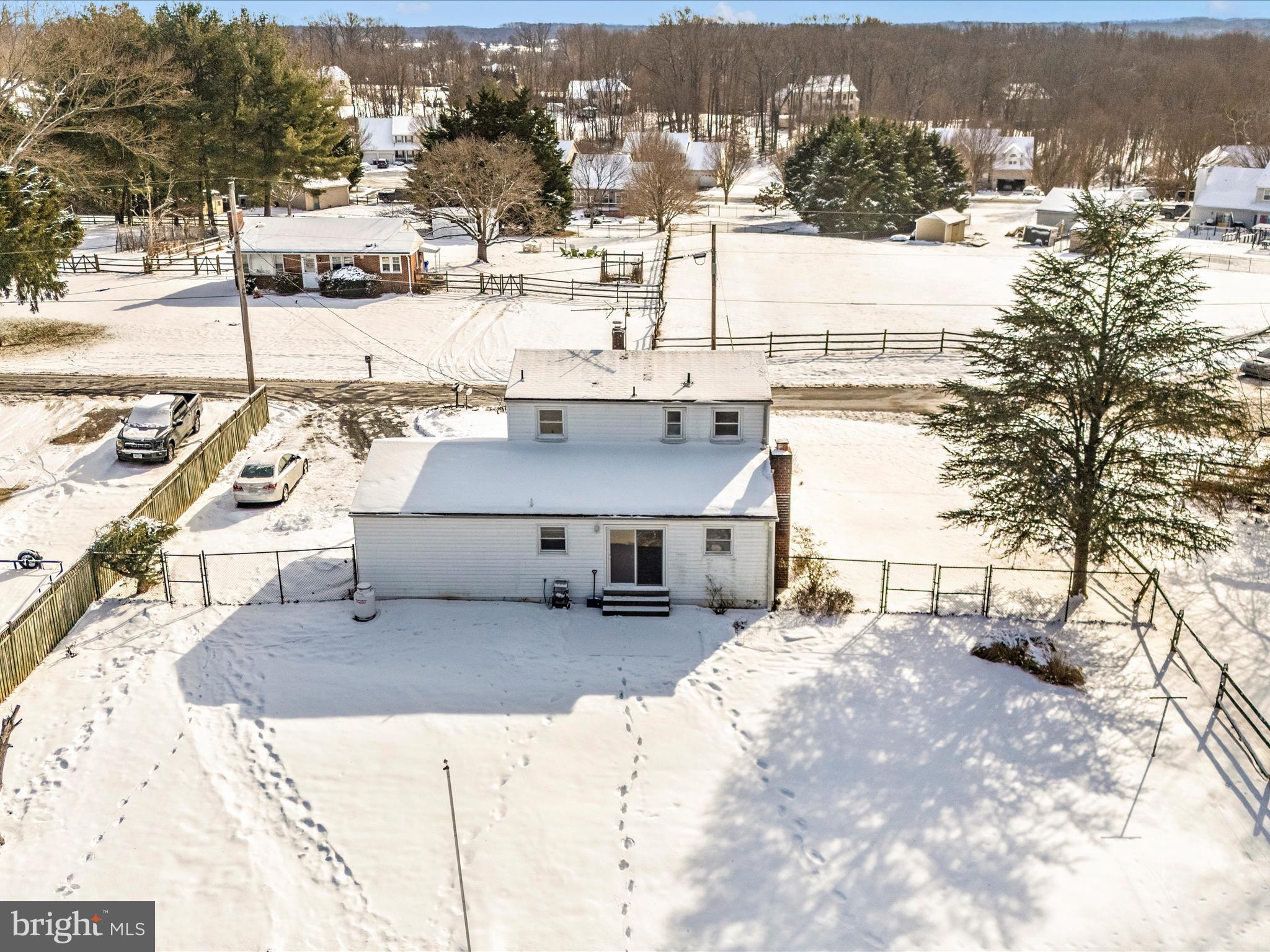 23700 Pleasant View Ln