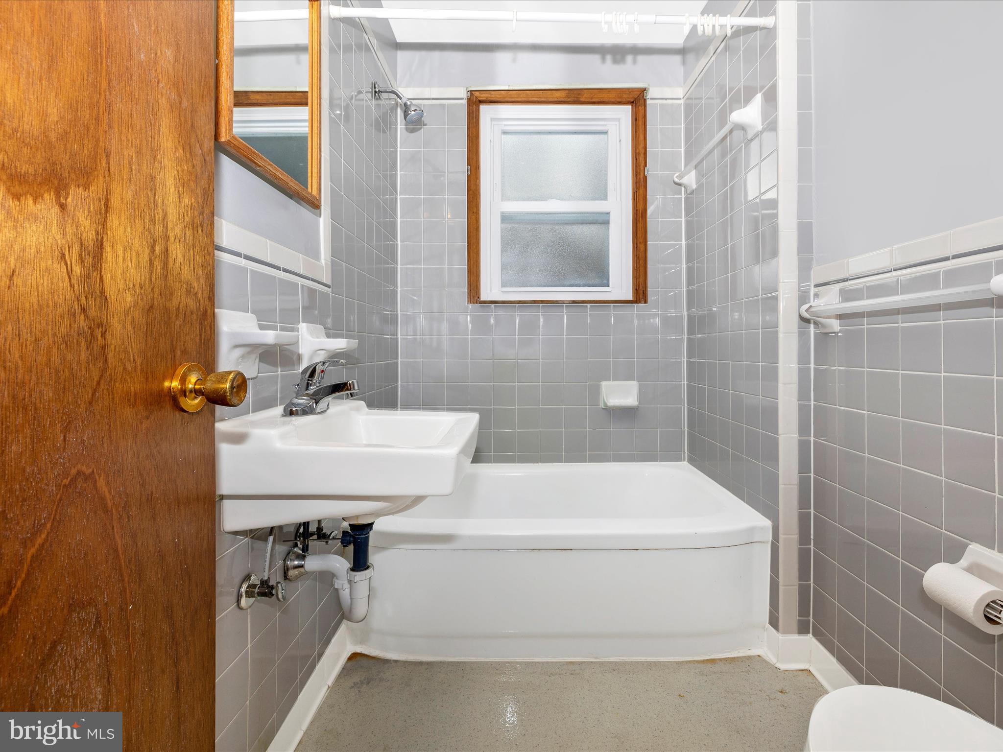 23700 Pleasant View Ln