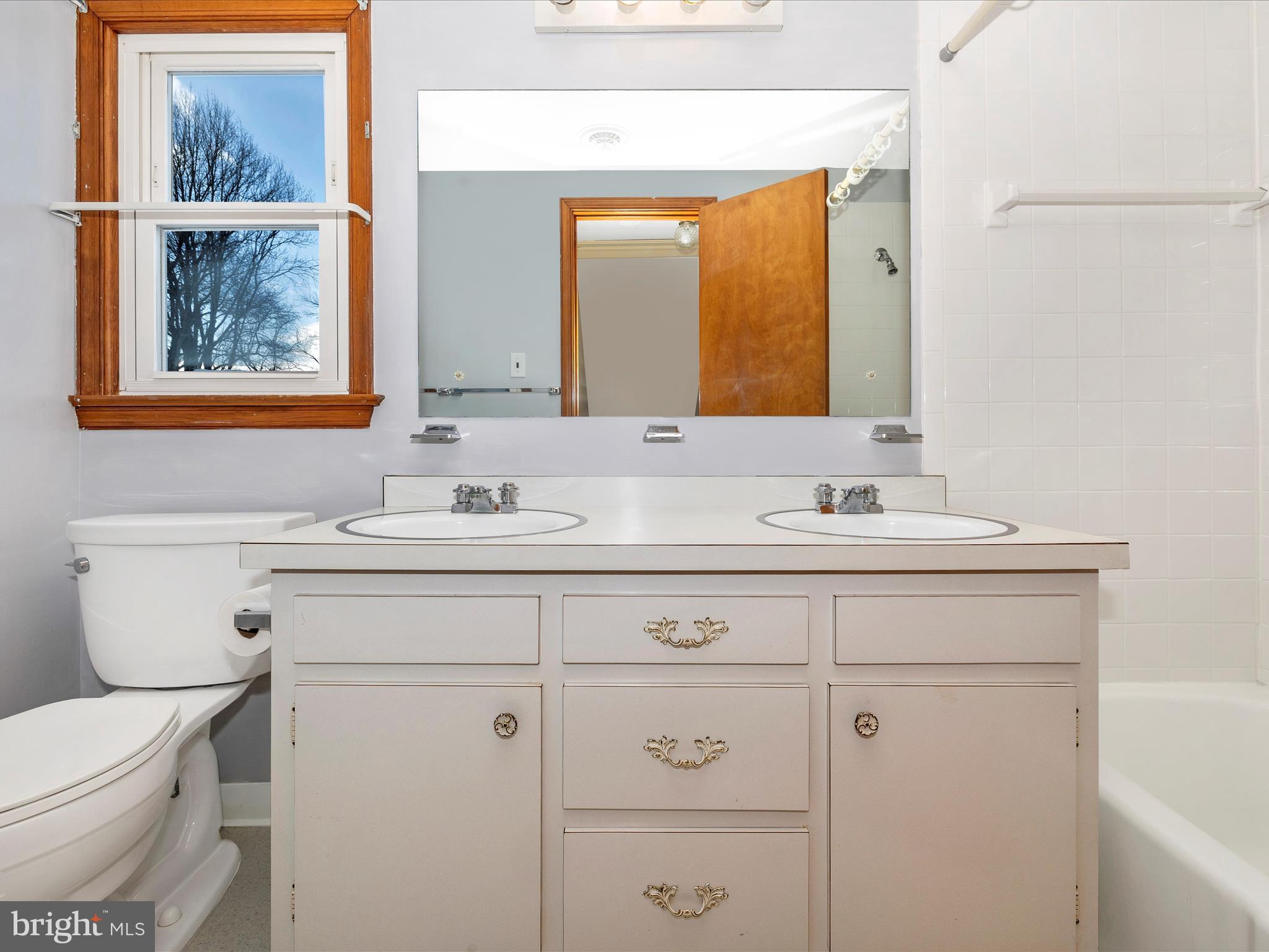 23700 Pleasant View Ln