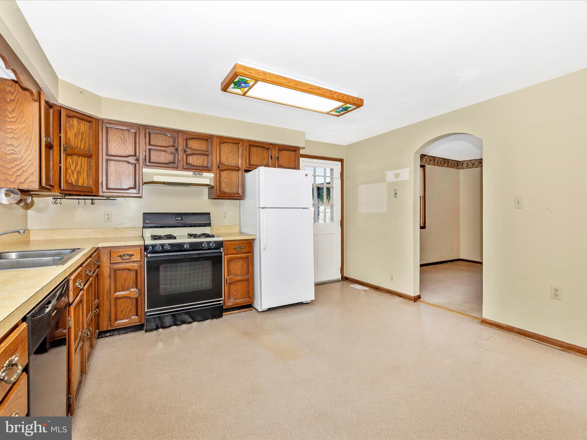 23700 Pleasant View Ln