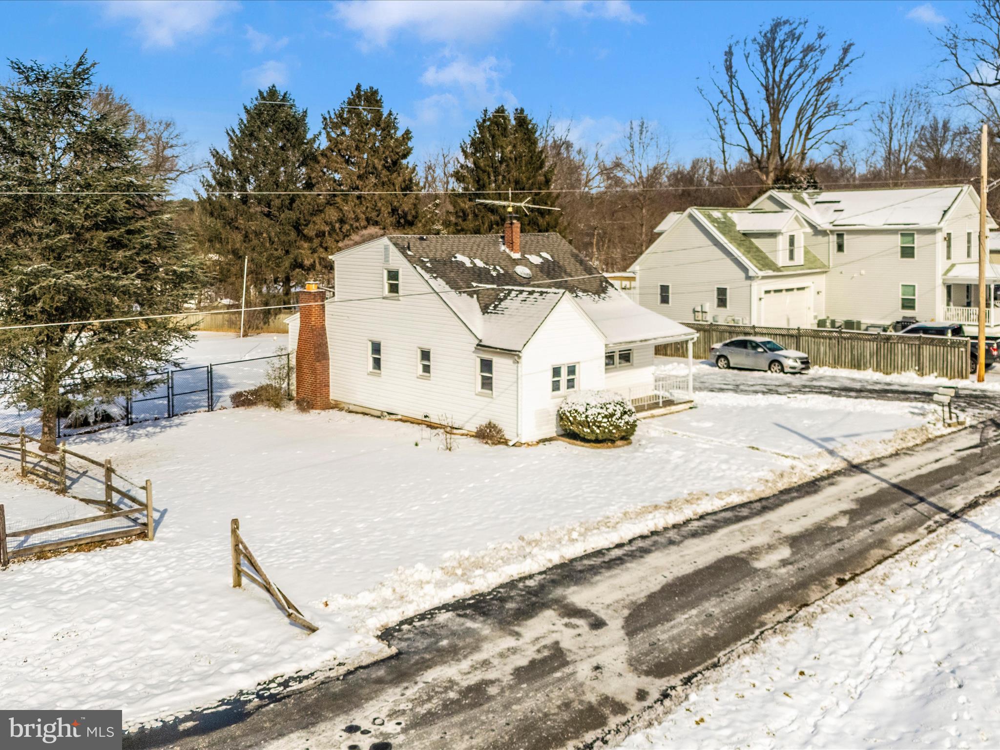 23700 Pleasant View Ln