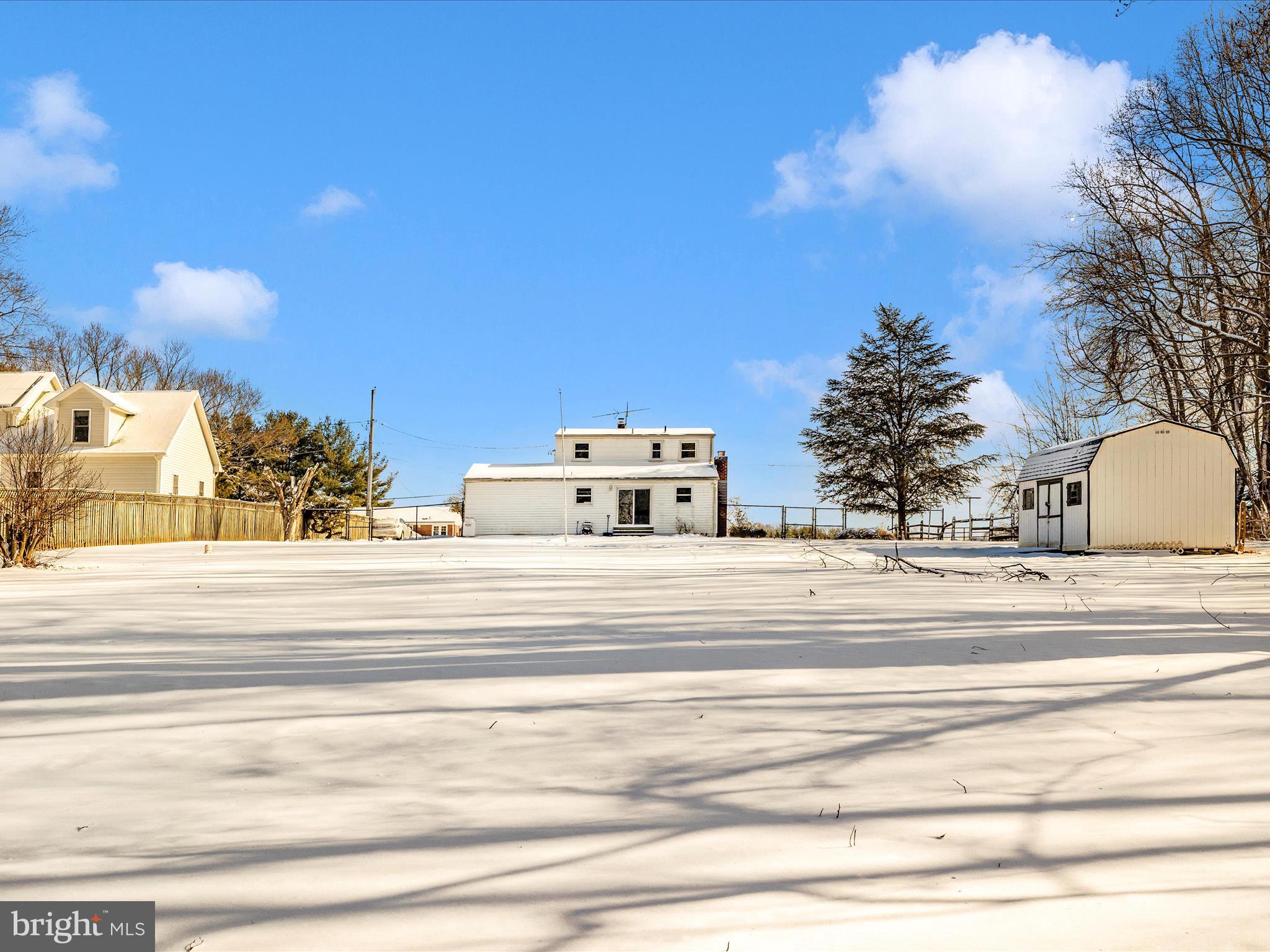 23700 Pleasant View Ln