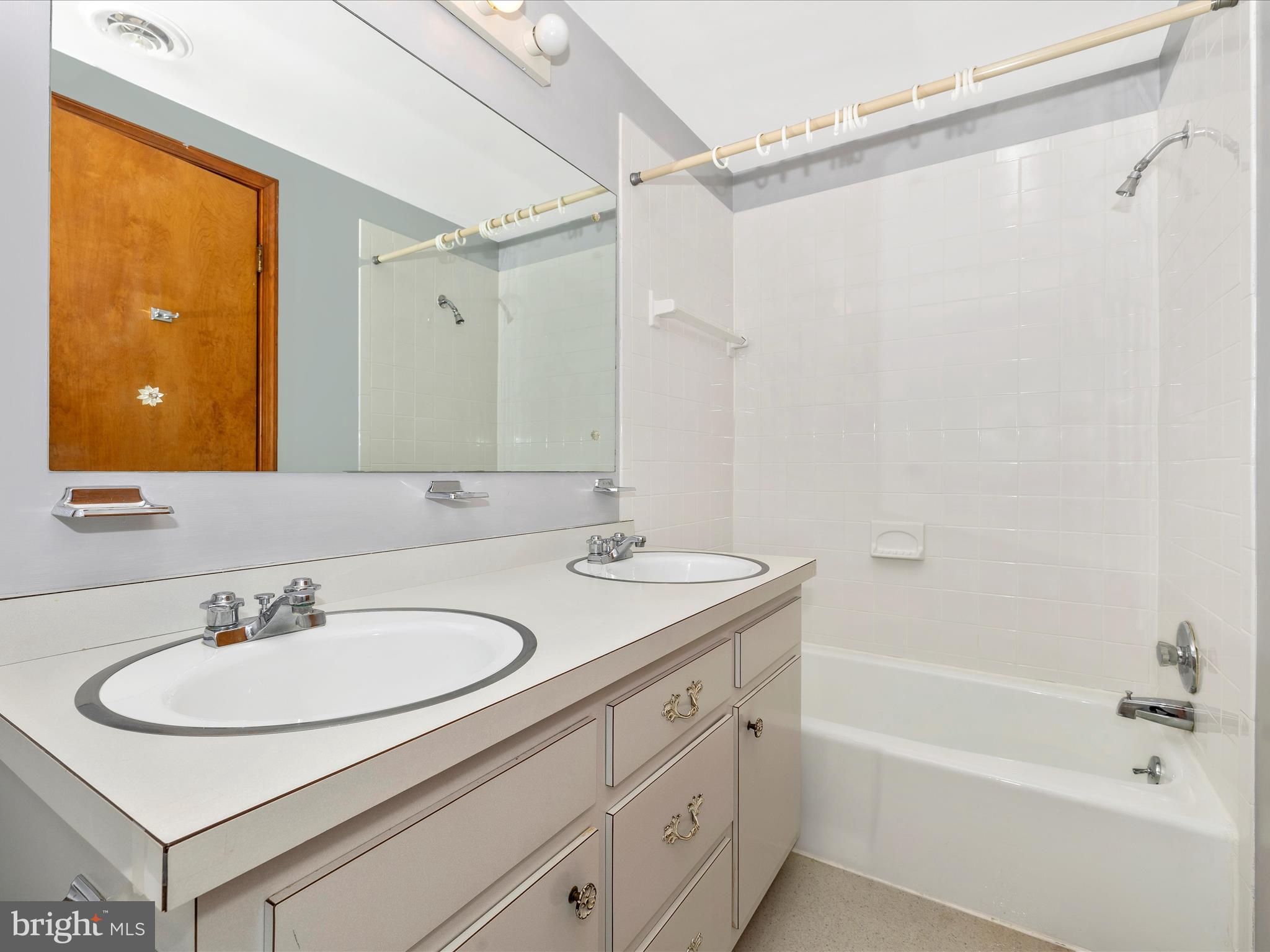 23700 Pleasant View Ln