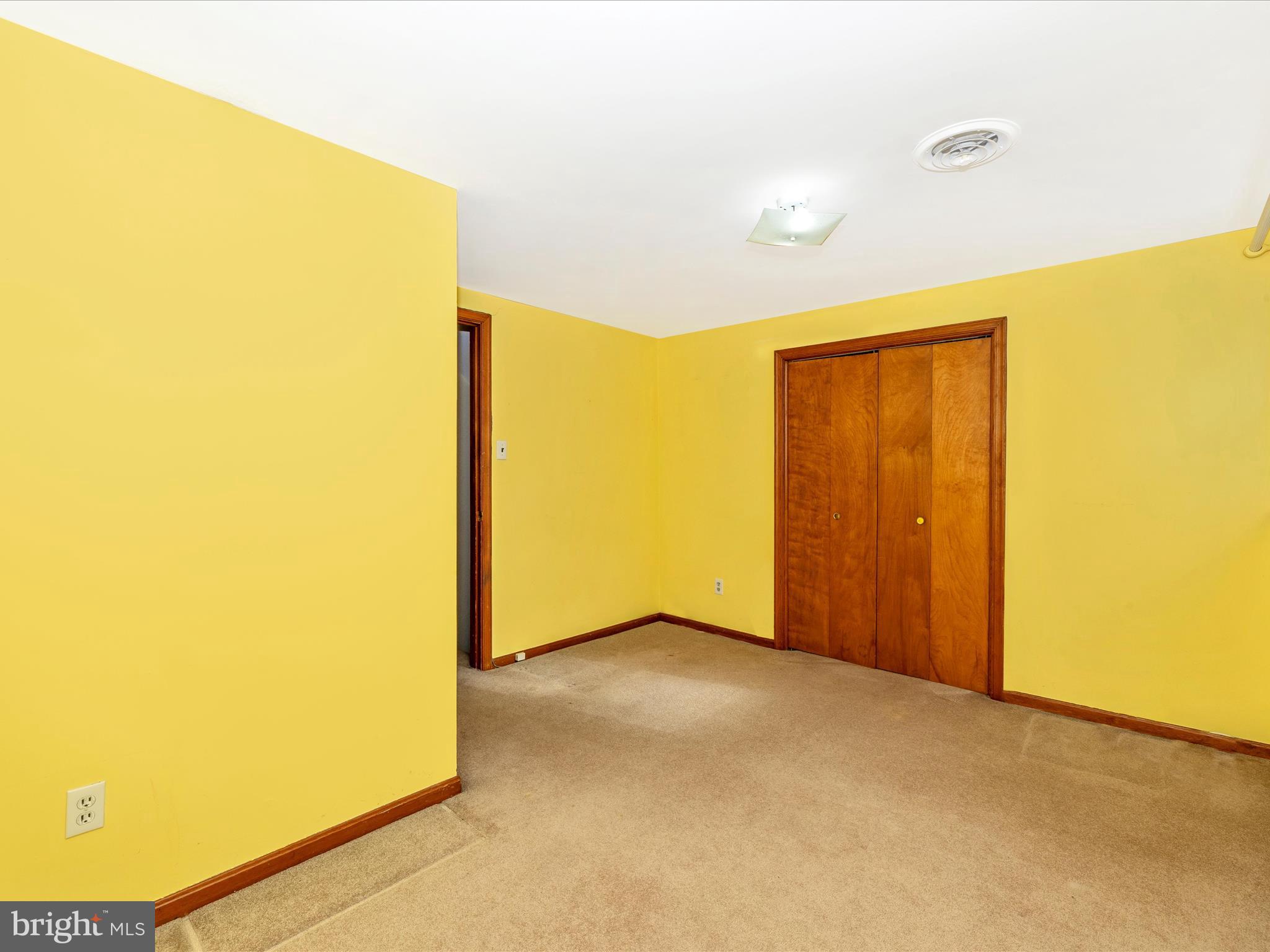 23700 Pleasant View Ln